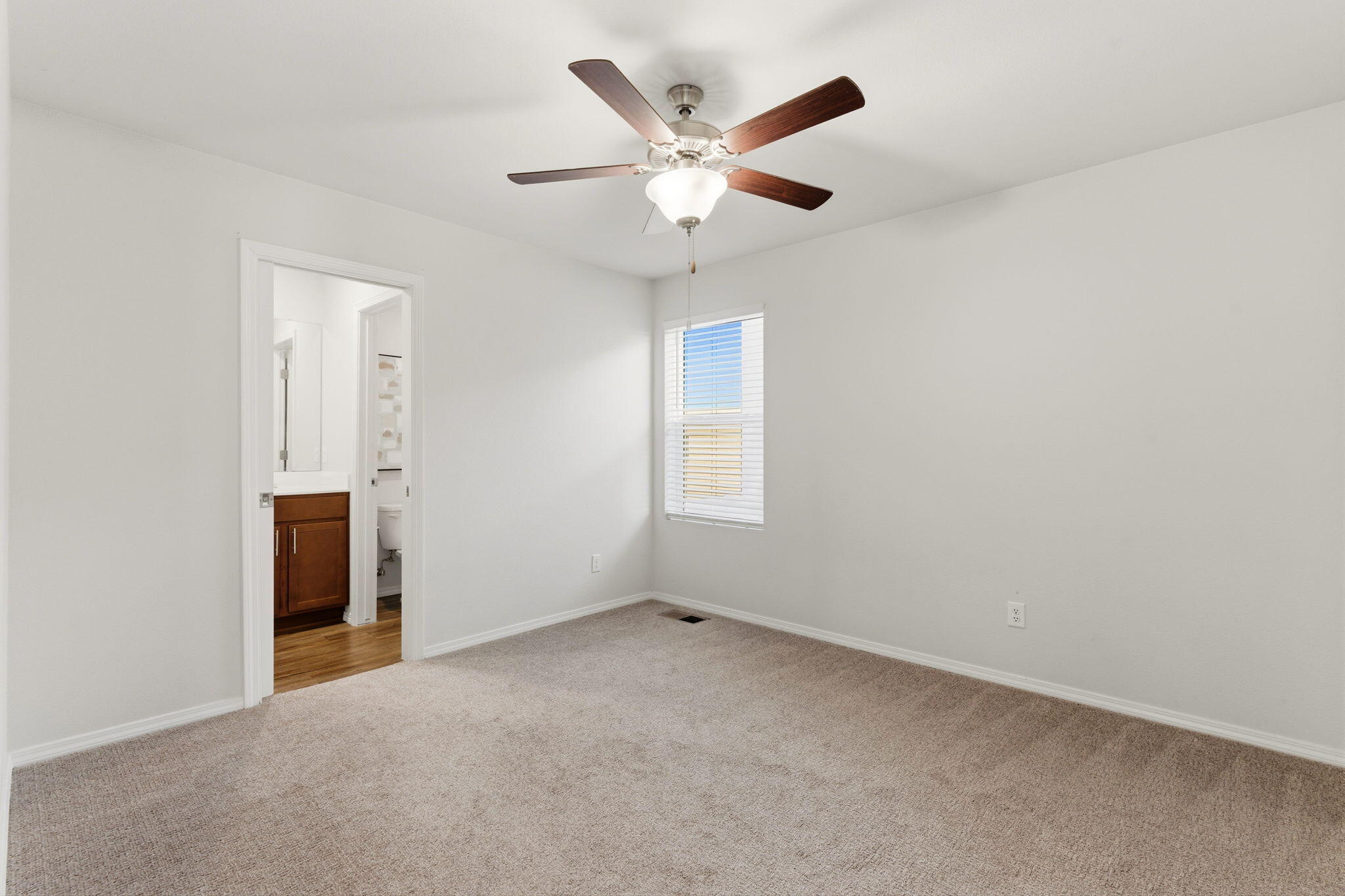 1630 Tierra Alta Court NW