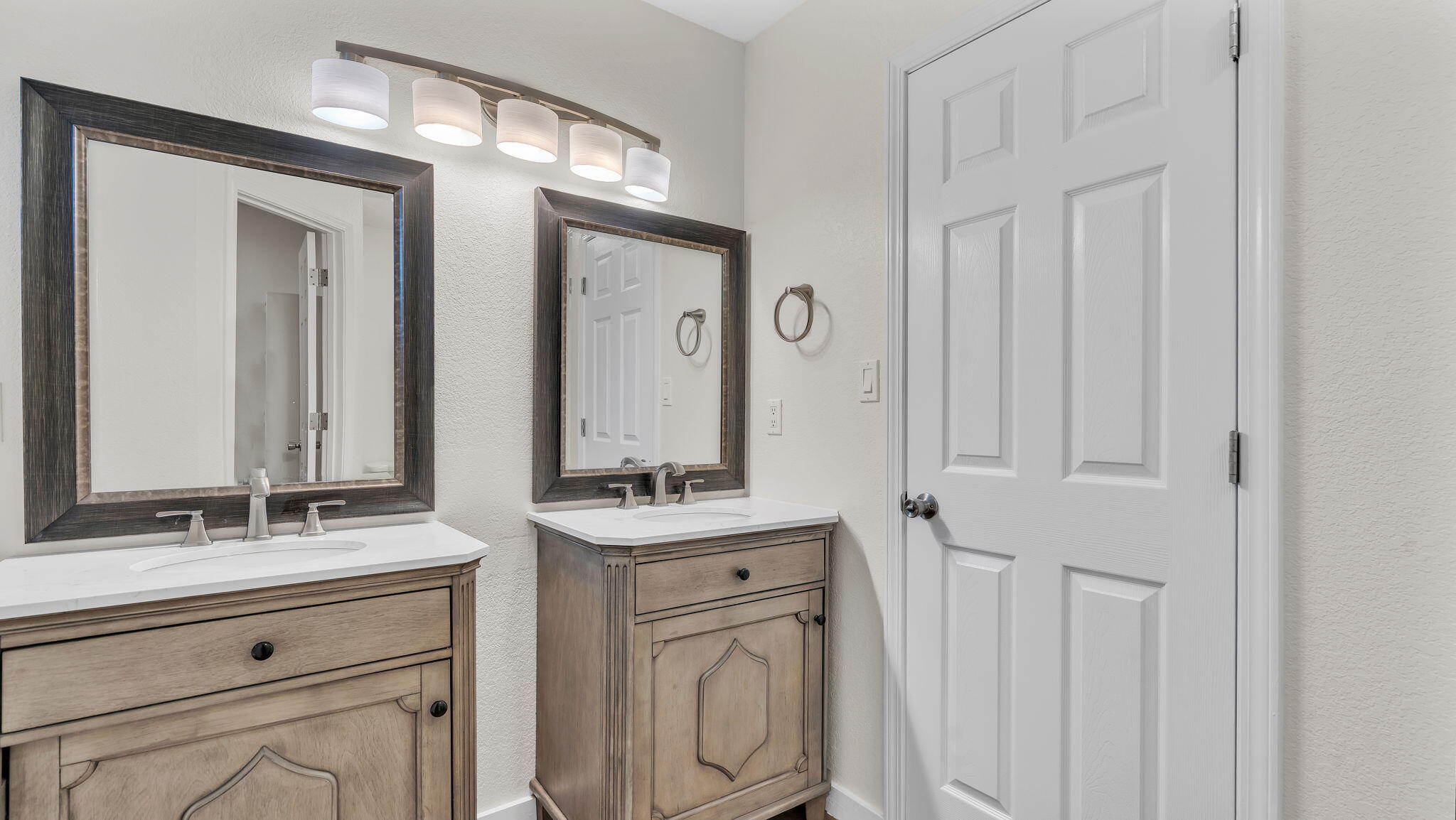 7823 Desert Springs Court SW