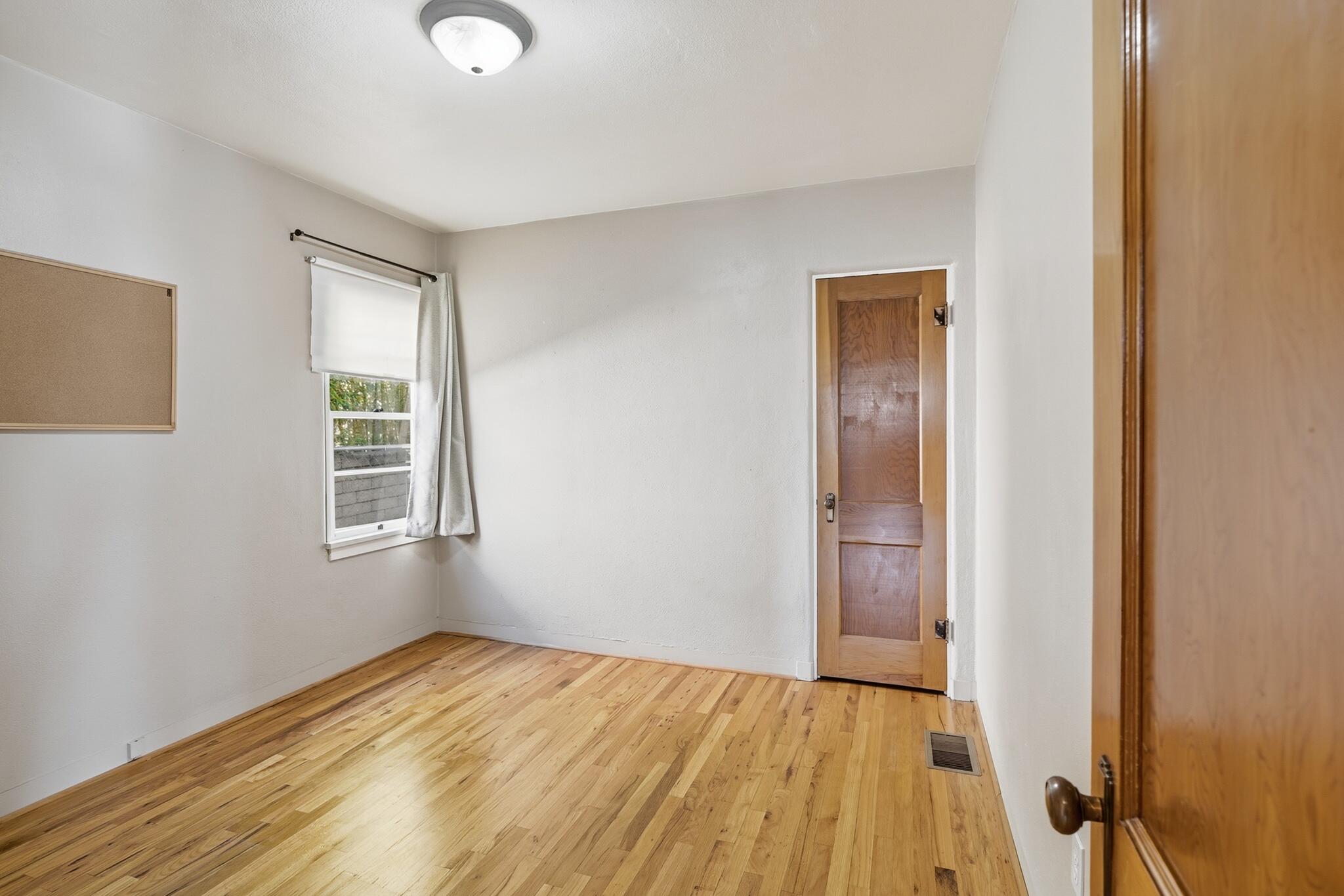 408 Amherst Drive SE