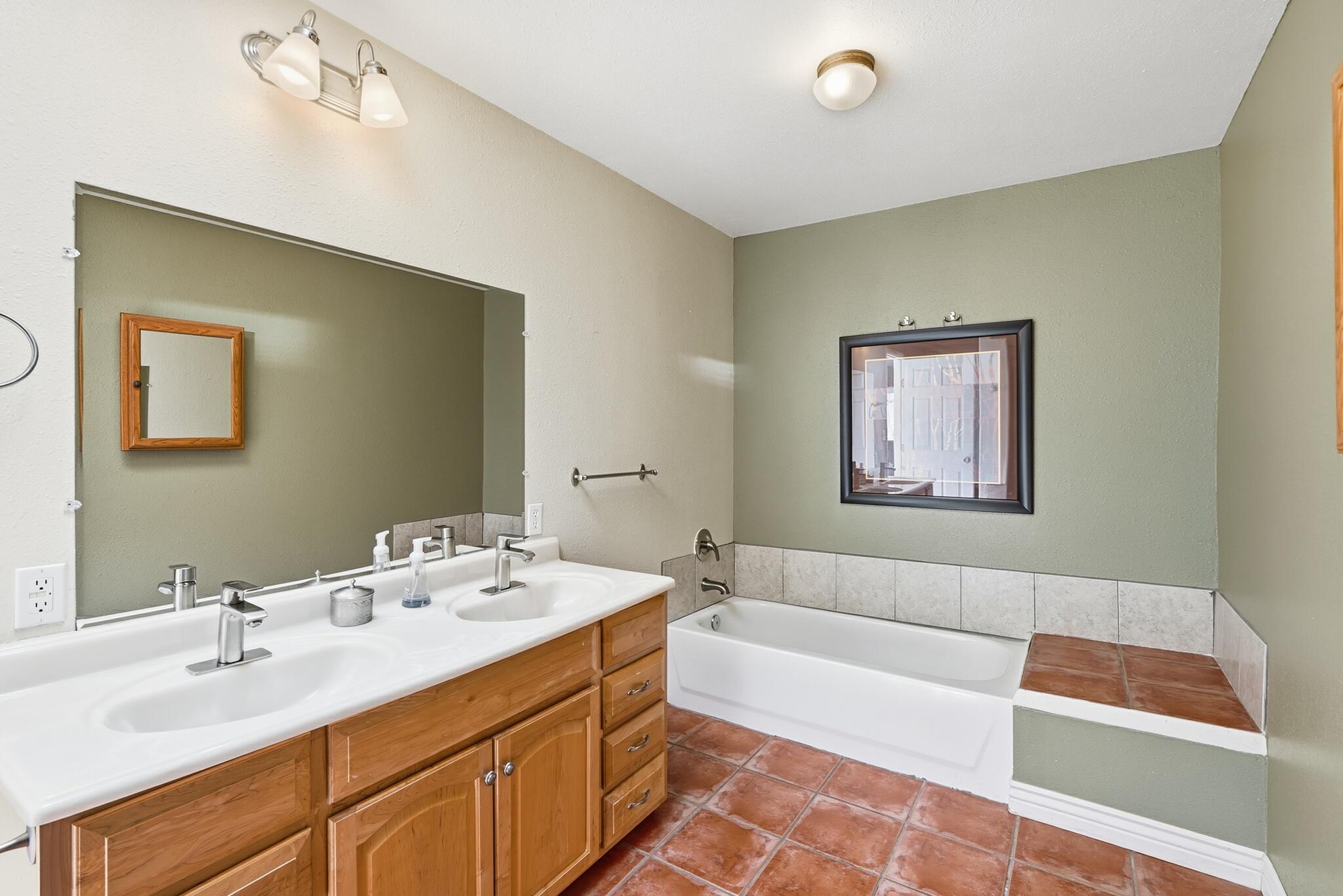 408 Amherst Drive SE