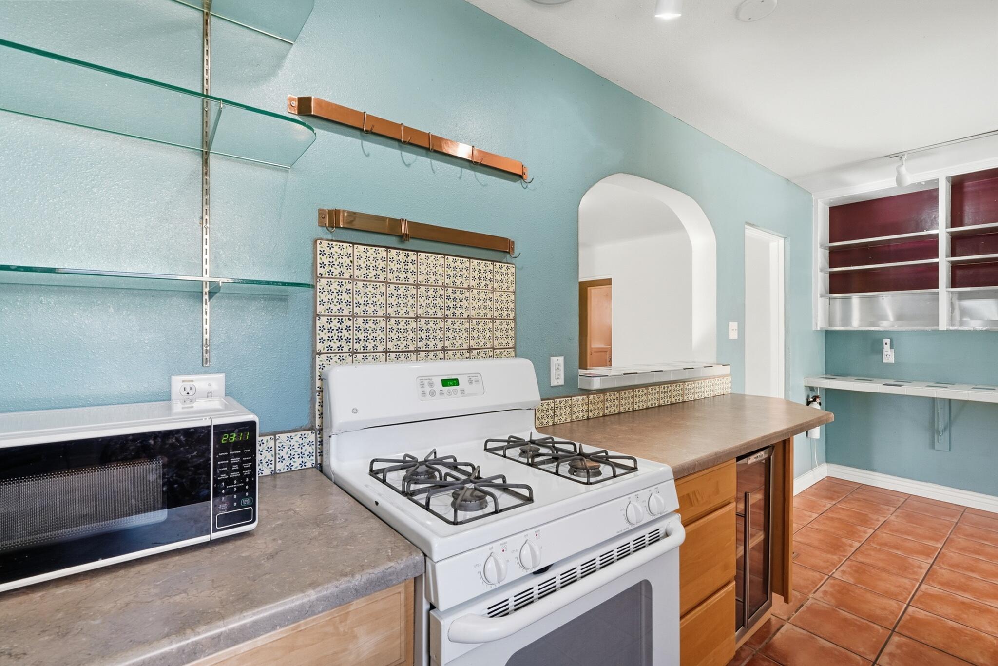 408 Amherst Drive SE