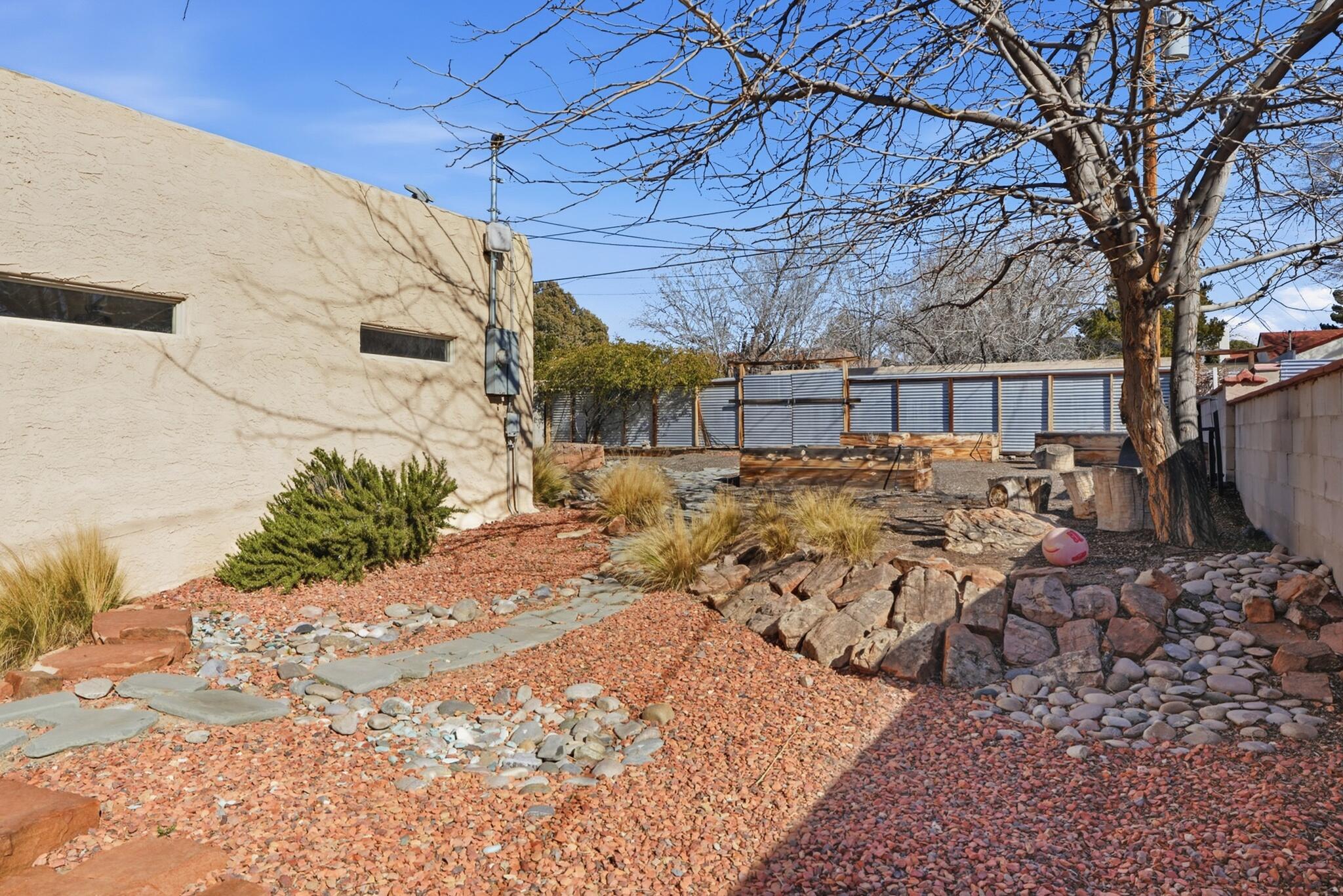 408 Amherst Drive SE