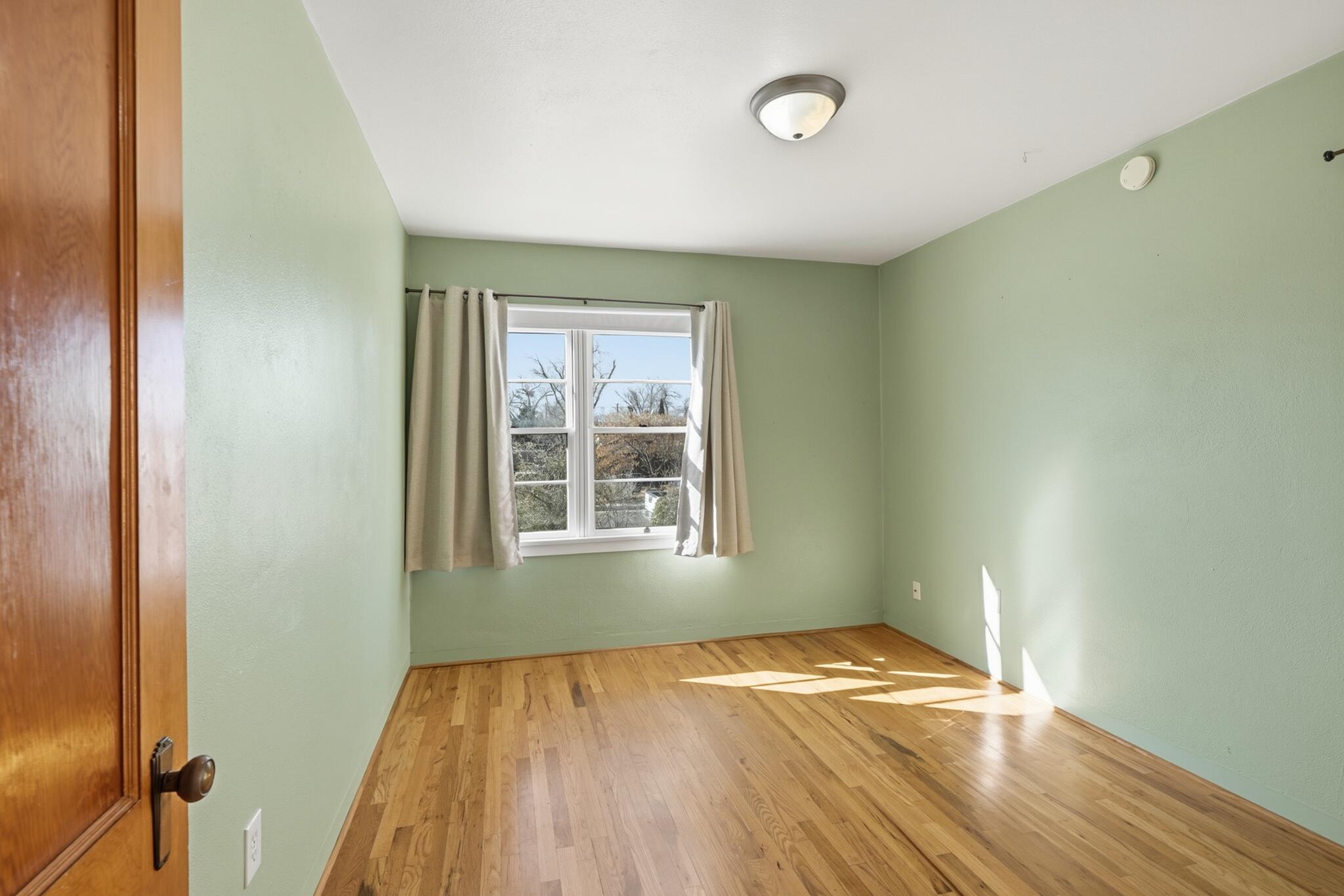 408 Amherst Drive SE