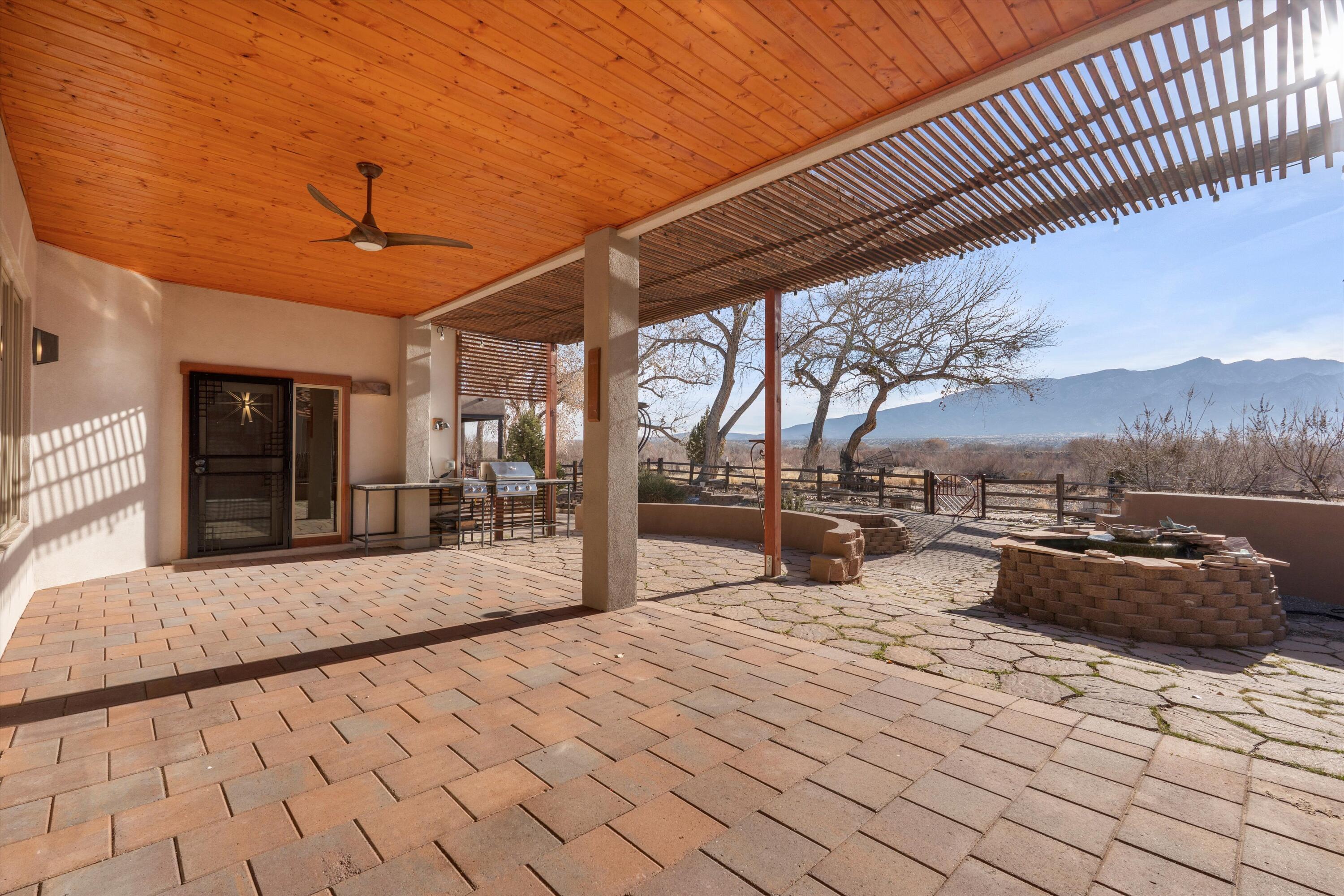 1114 W Avenida Los Suenos