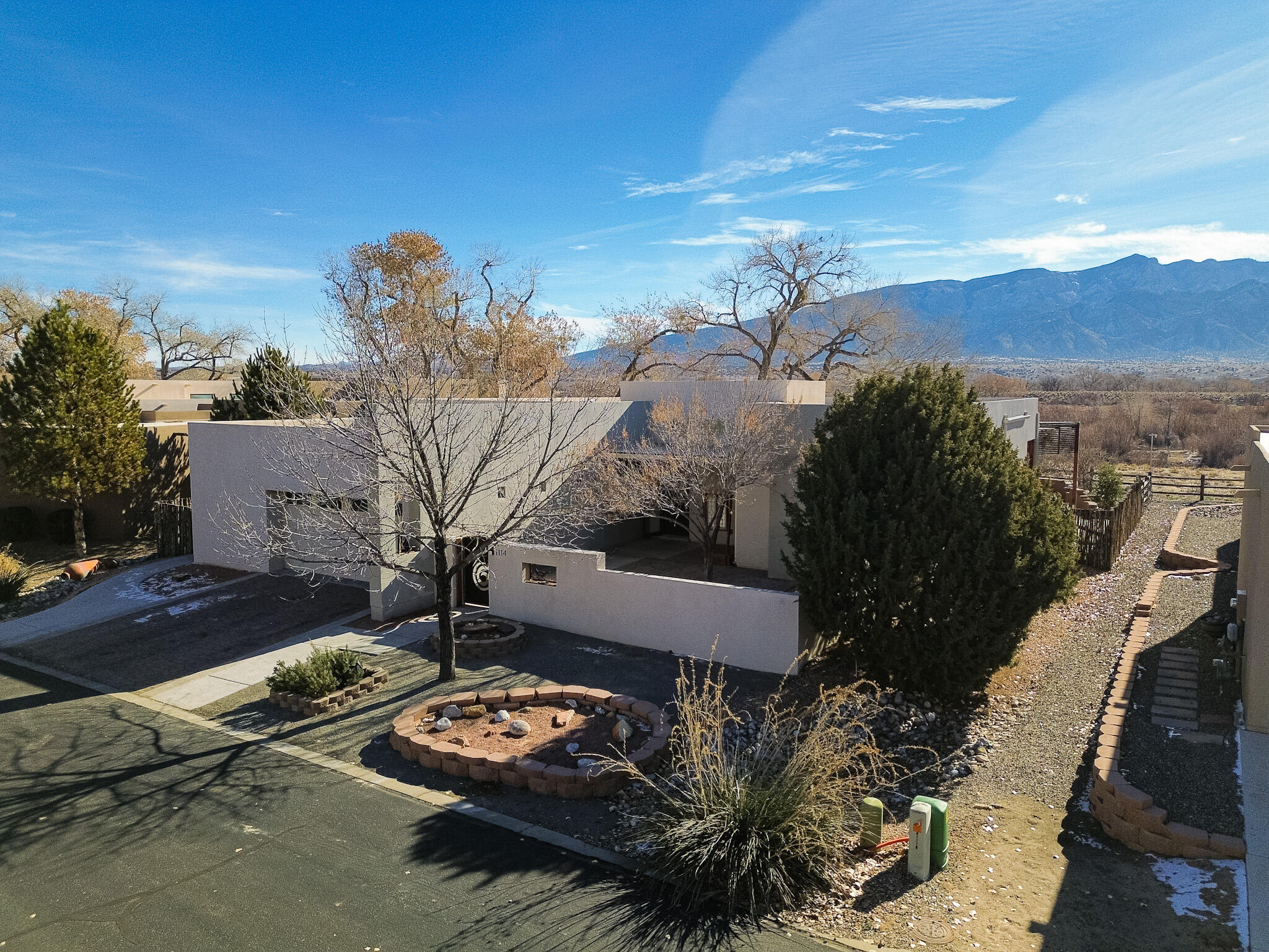 1114 W Avenida Los Suenos