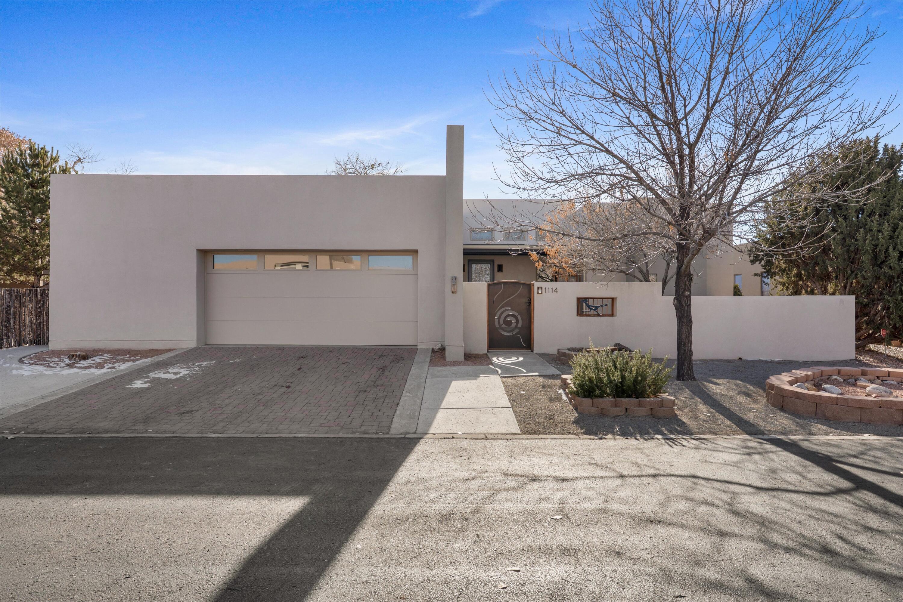 1114 W Avenida Los Suenos