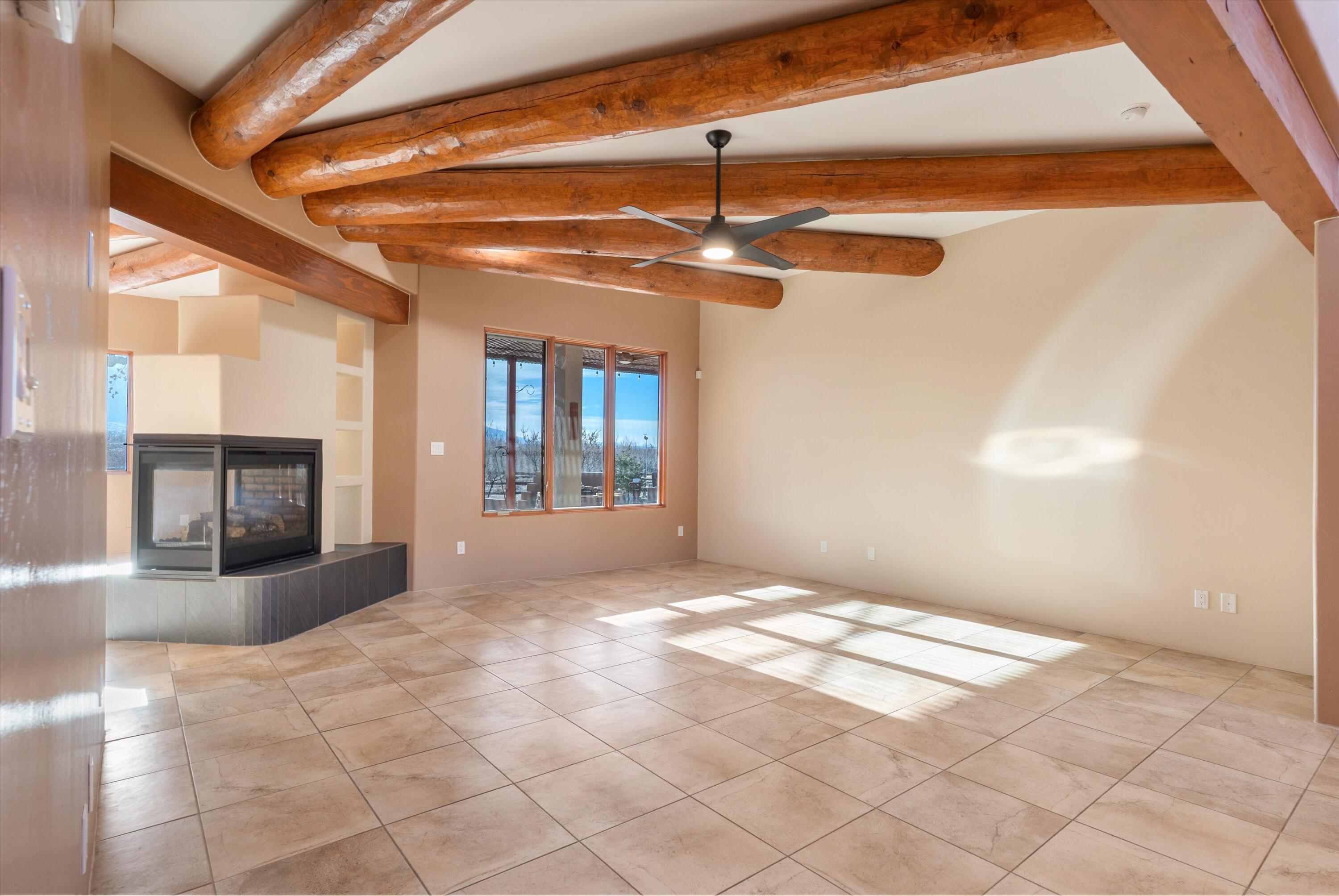 1114 W Avenida Los Suenos