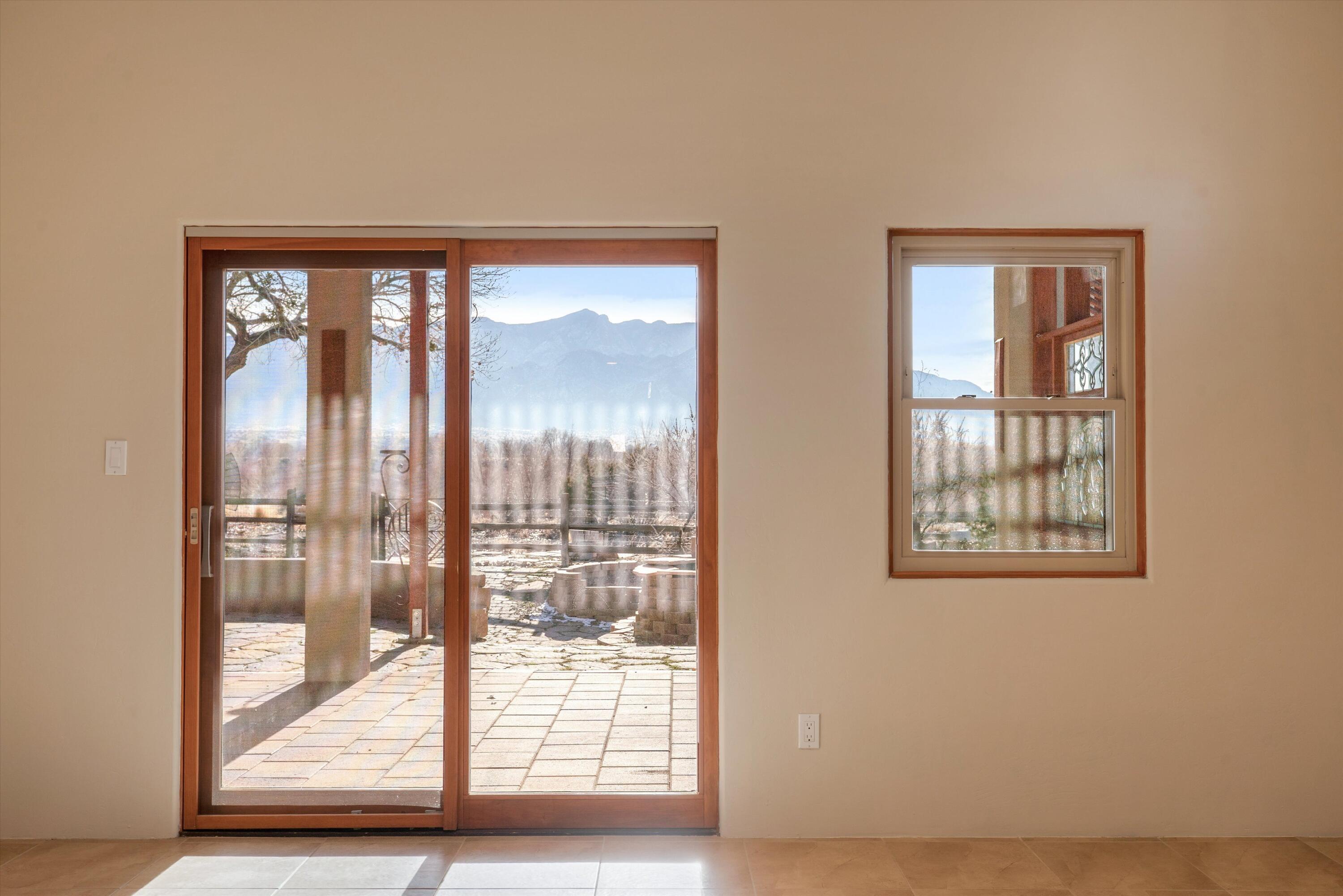 1114 W Avenida Los Suenos