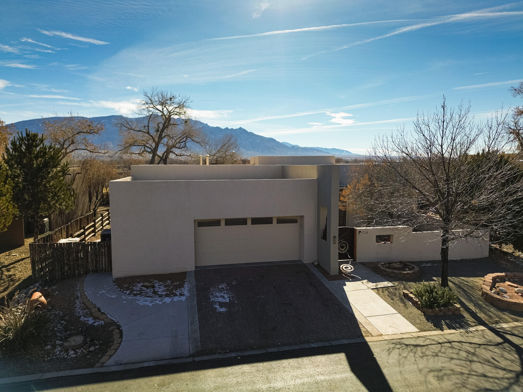 1114 W Avenida Los Suenos