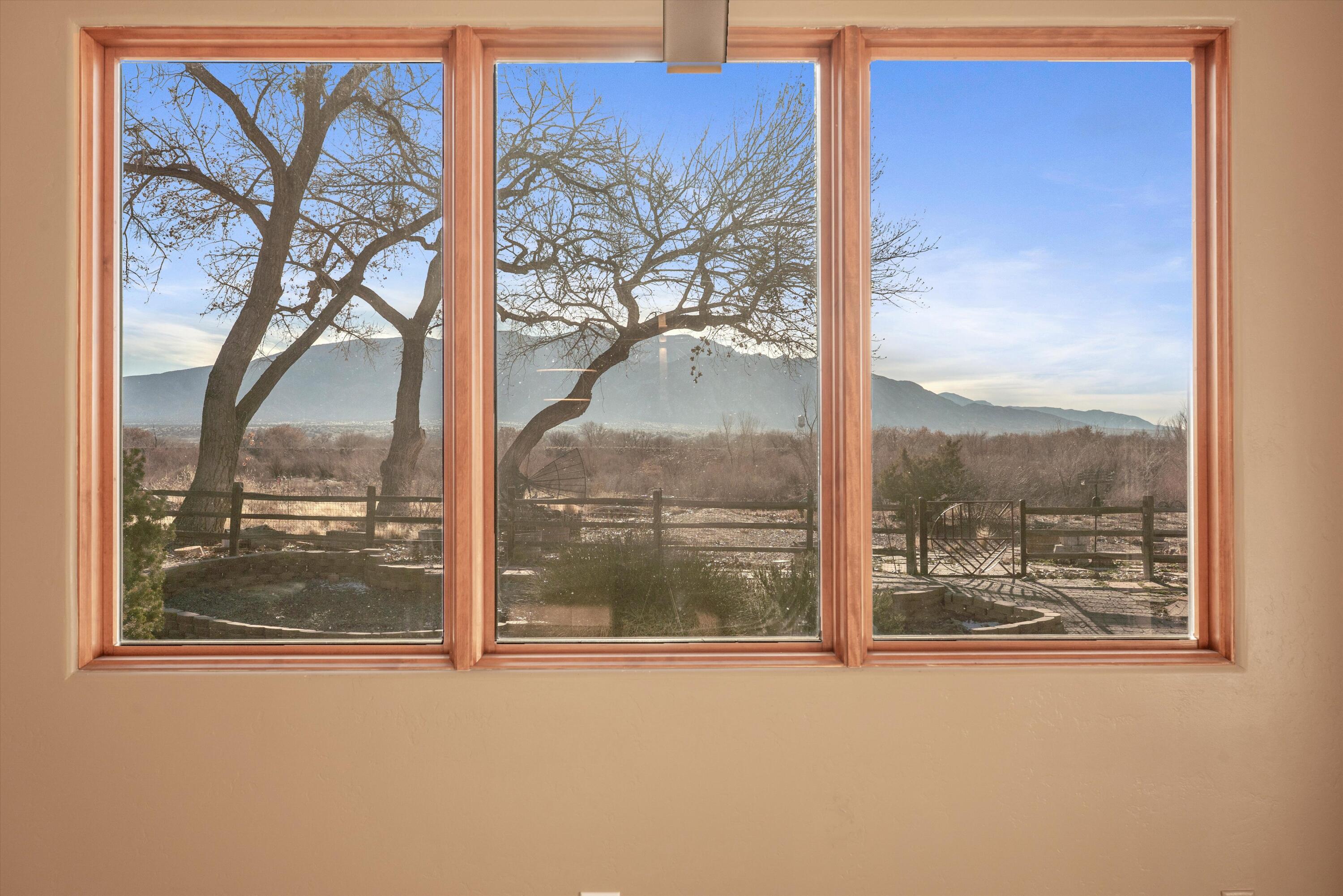 1114 W Avenida Los Suenos