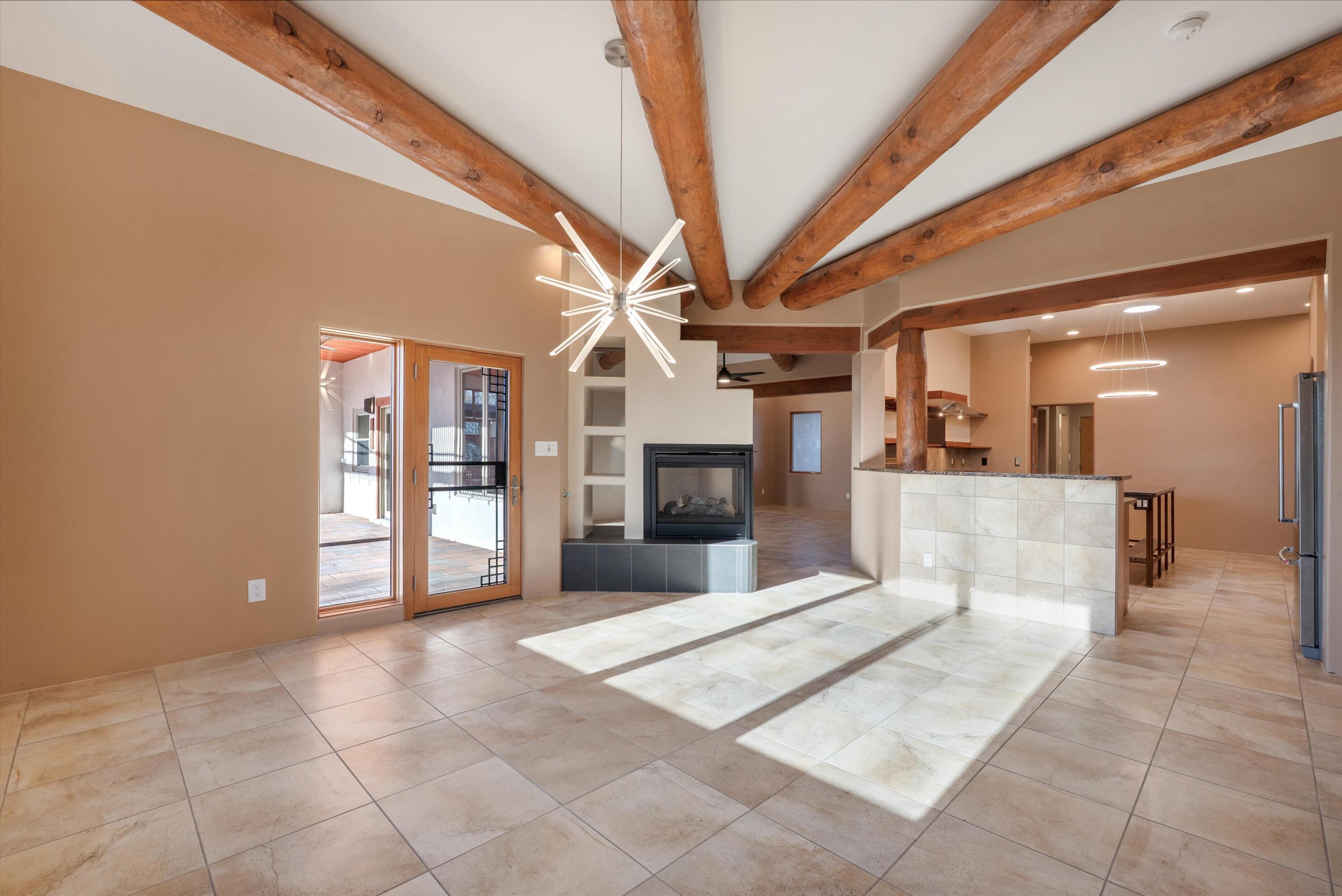 1114 W Avenida Los Suenos