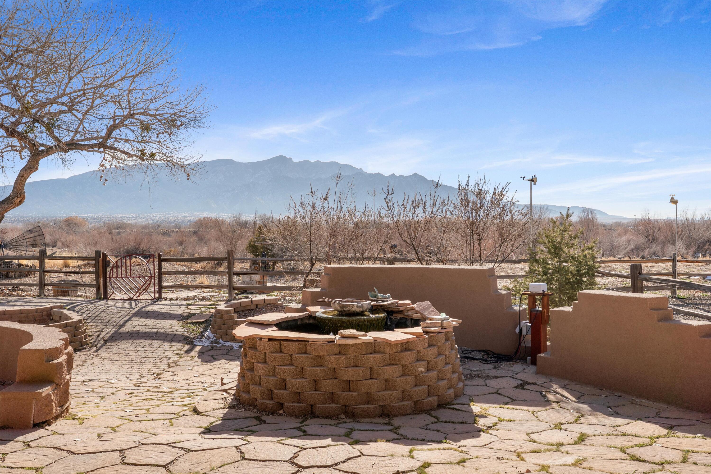 1114 W Avenida Los Suenos