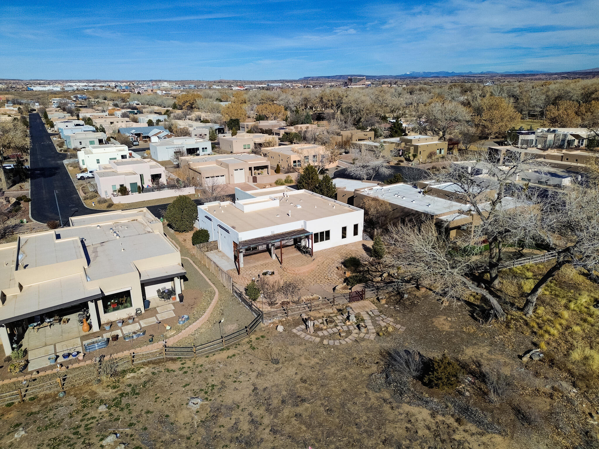 1114 W Avenida Los Suenos