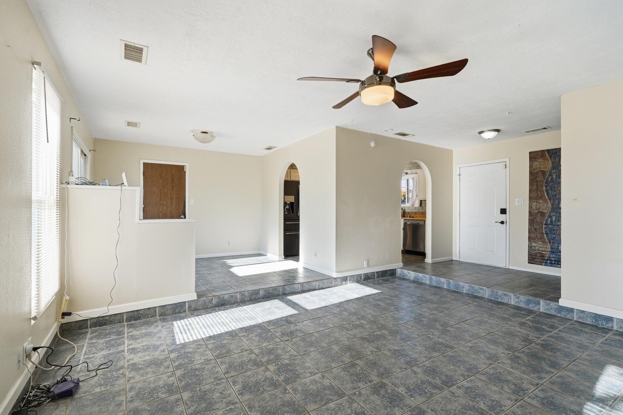 592 Stagecoach Road SE