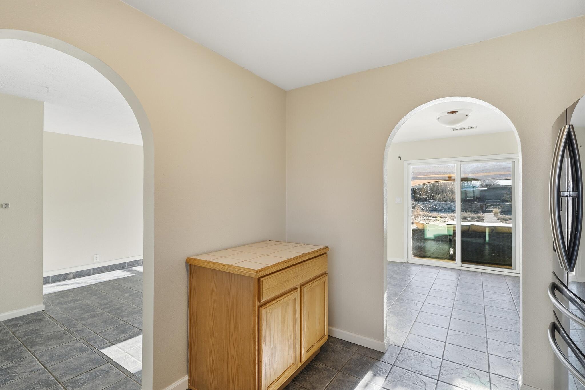 592 Stagecoach Road SE