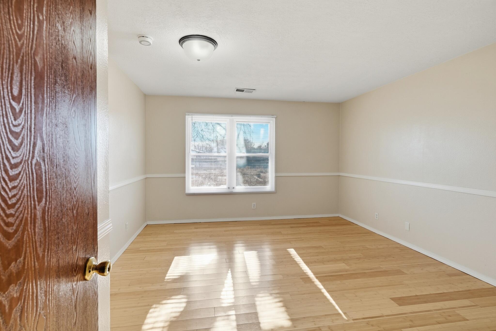 592 Stagecoach Road SE