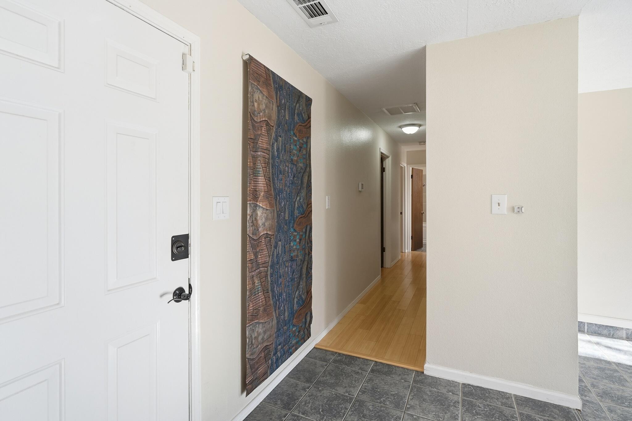 592 Stagecoach Road SE