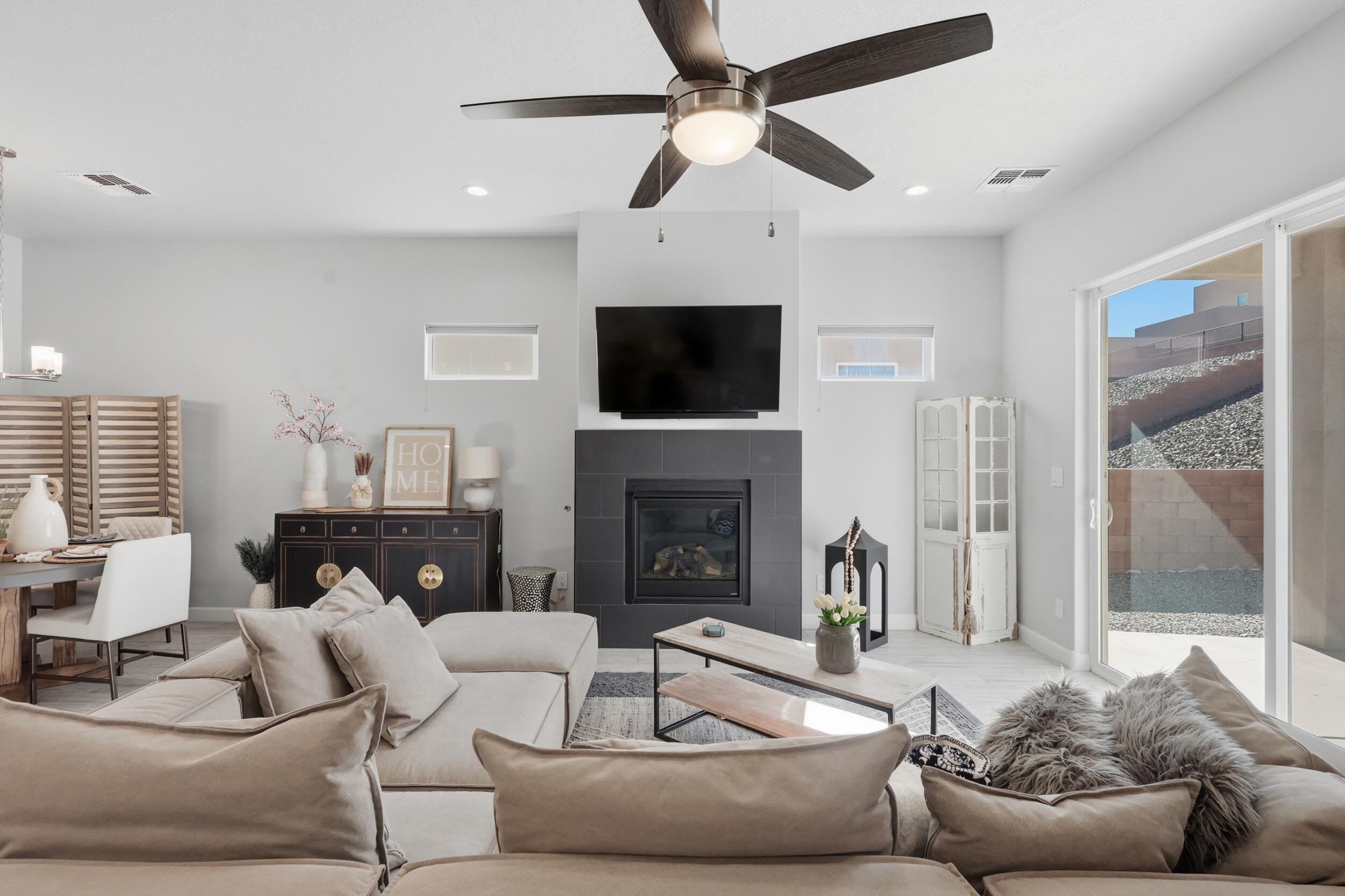 1706 Tesoro Loop NW