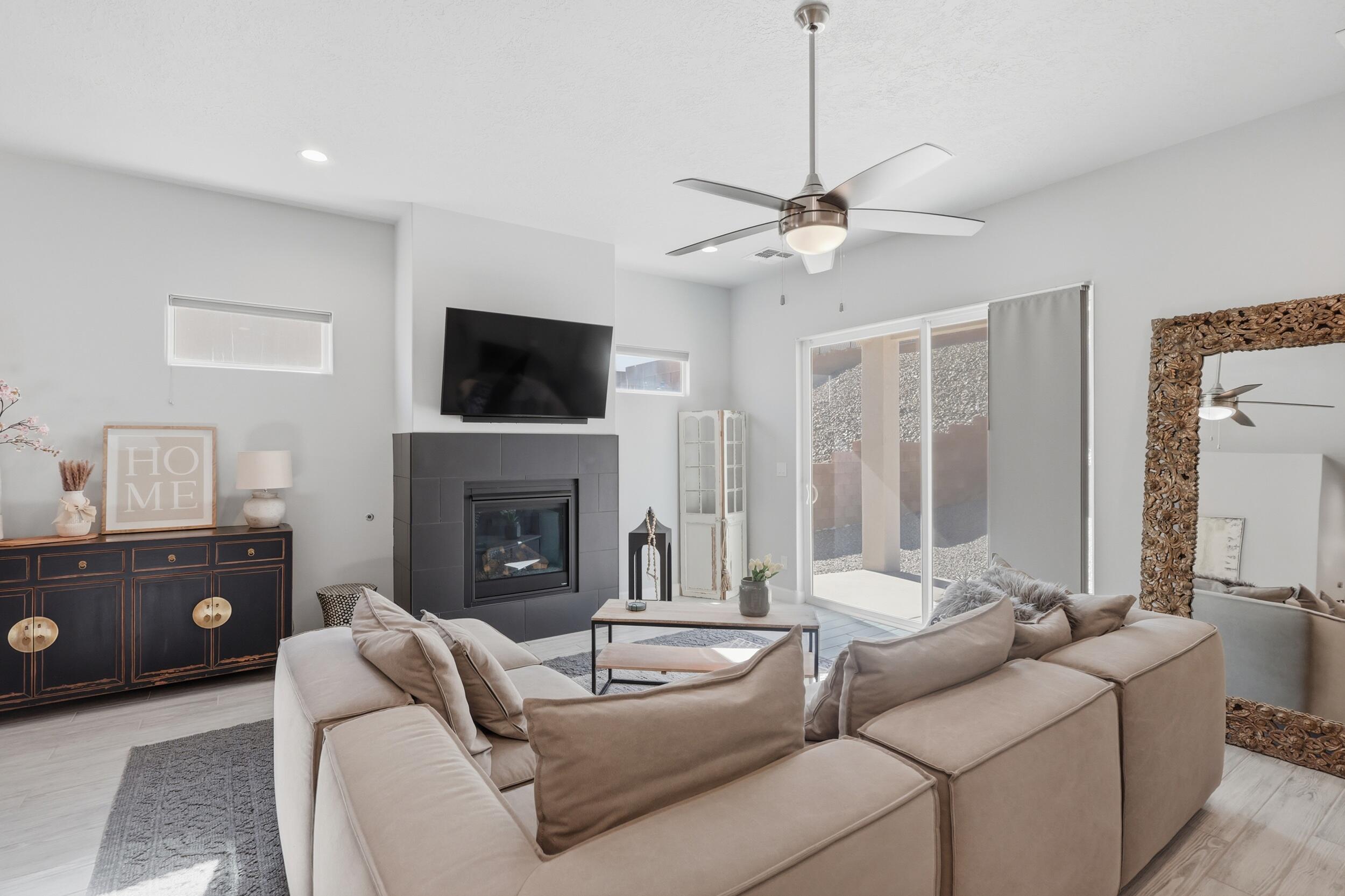 1706 Tesoro Loop NW