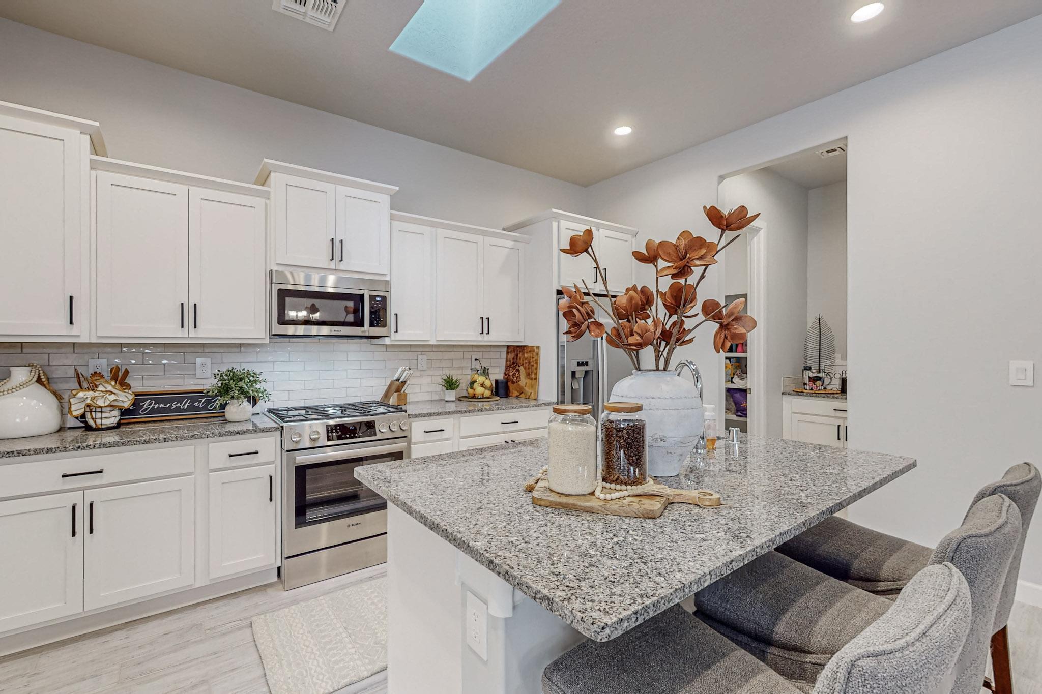 1706 Tesoro Loop NW