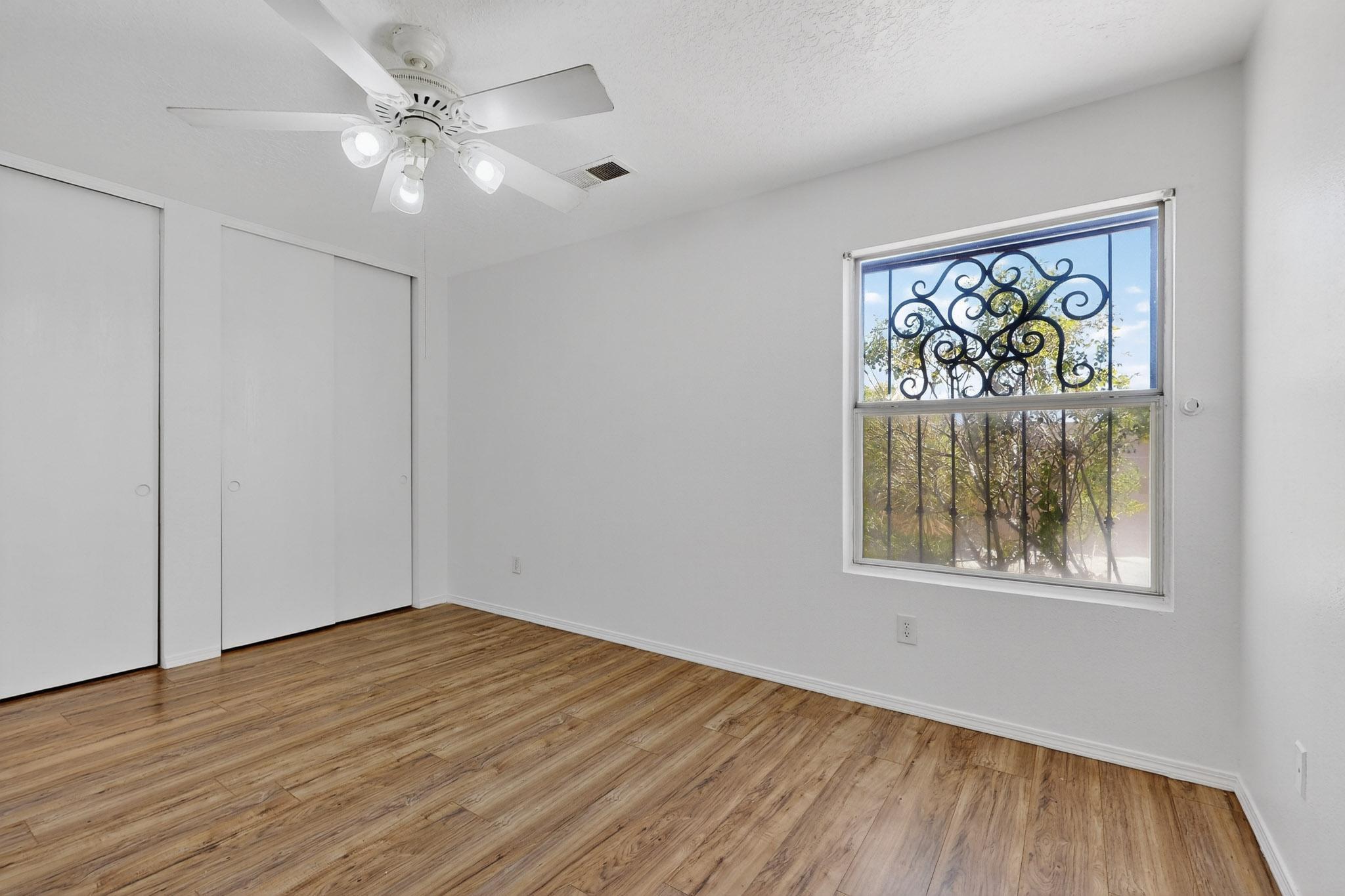 424 Whitethorn Street SW