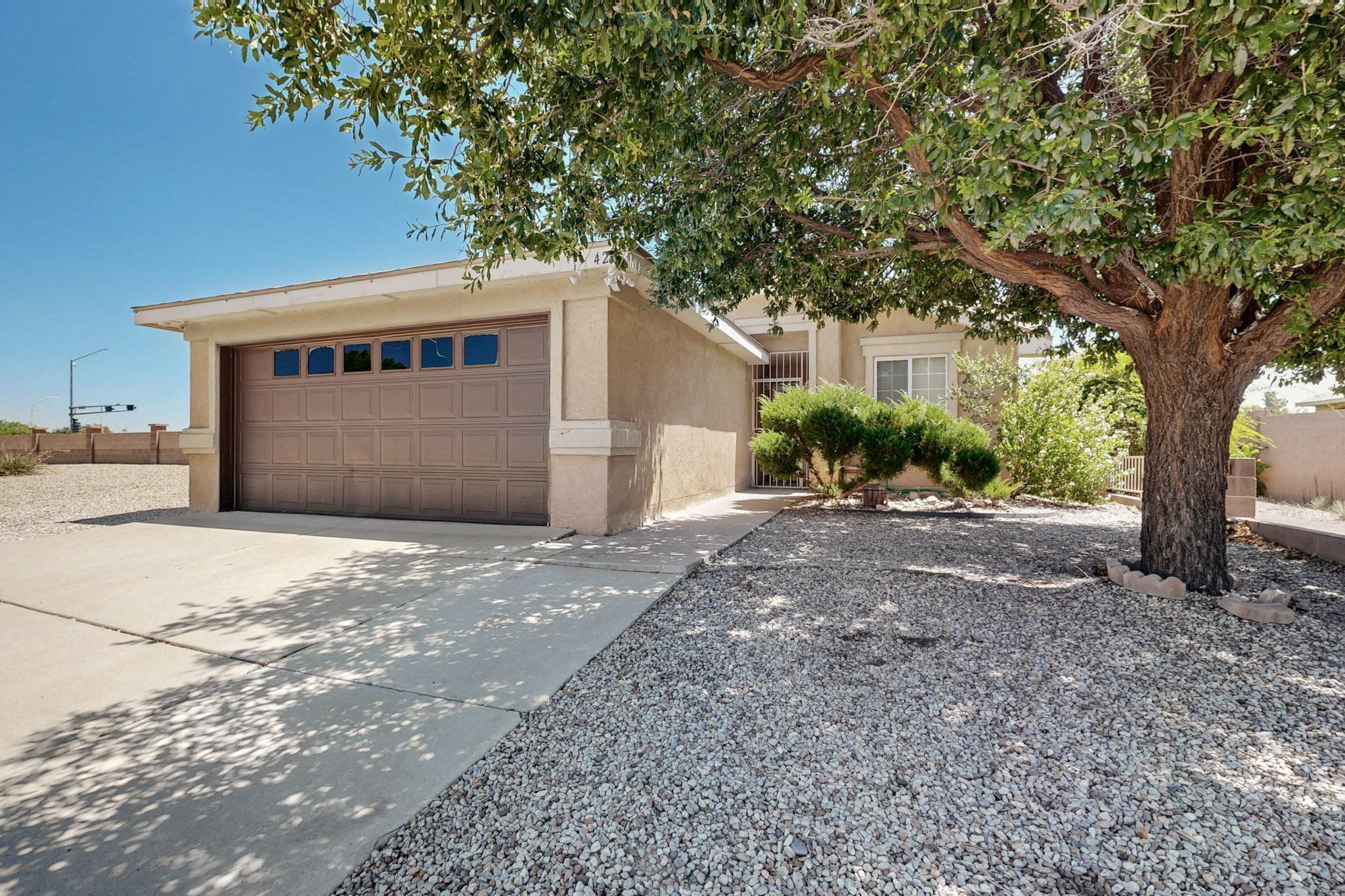 424 Whitethorn Street SW