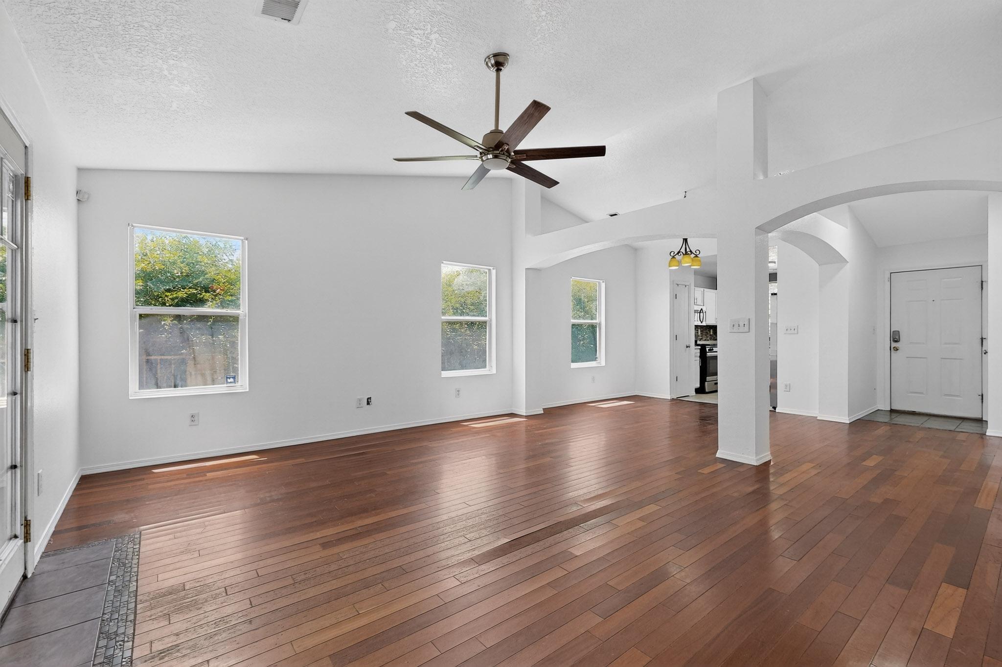 424 Whitethorn Street SW