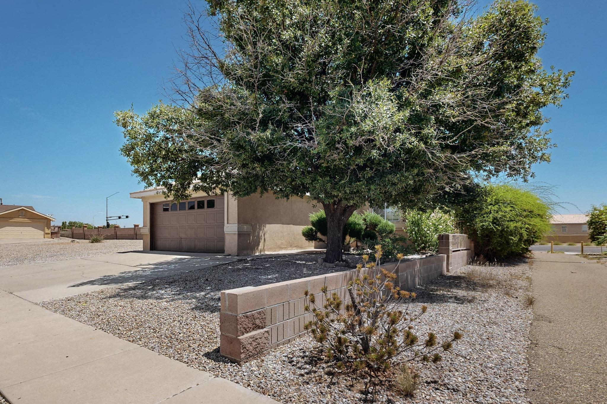 424 Whitethorn Street SW