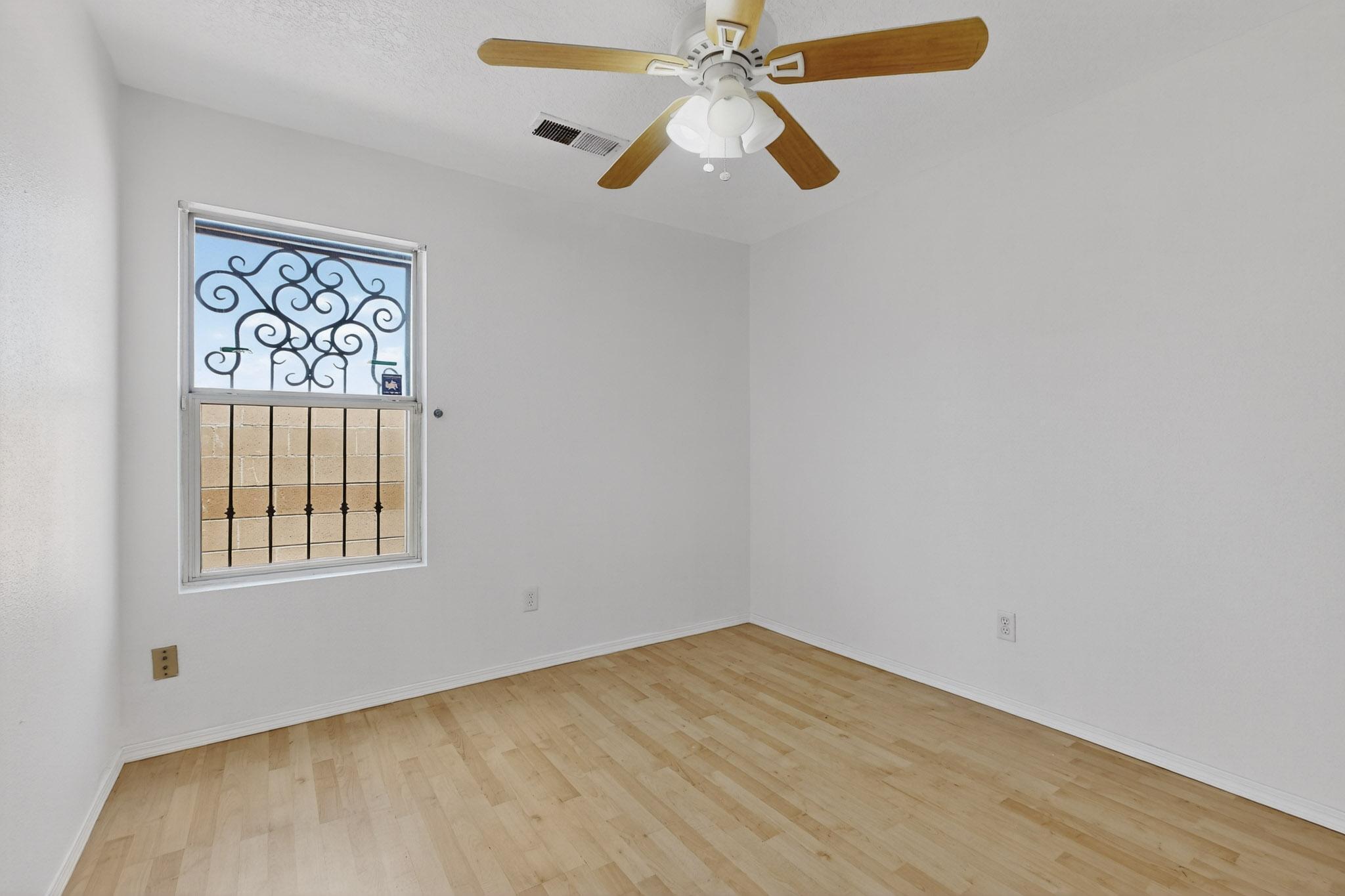 424 Whitethorn Street SW