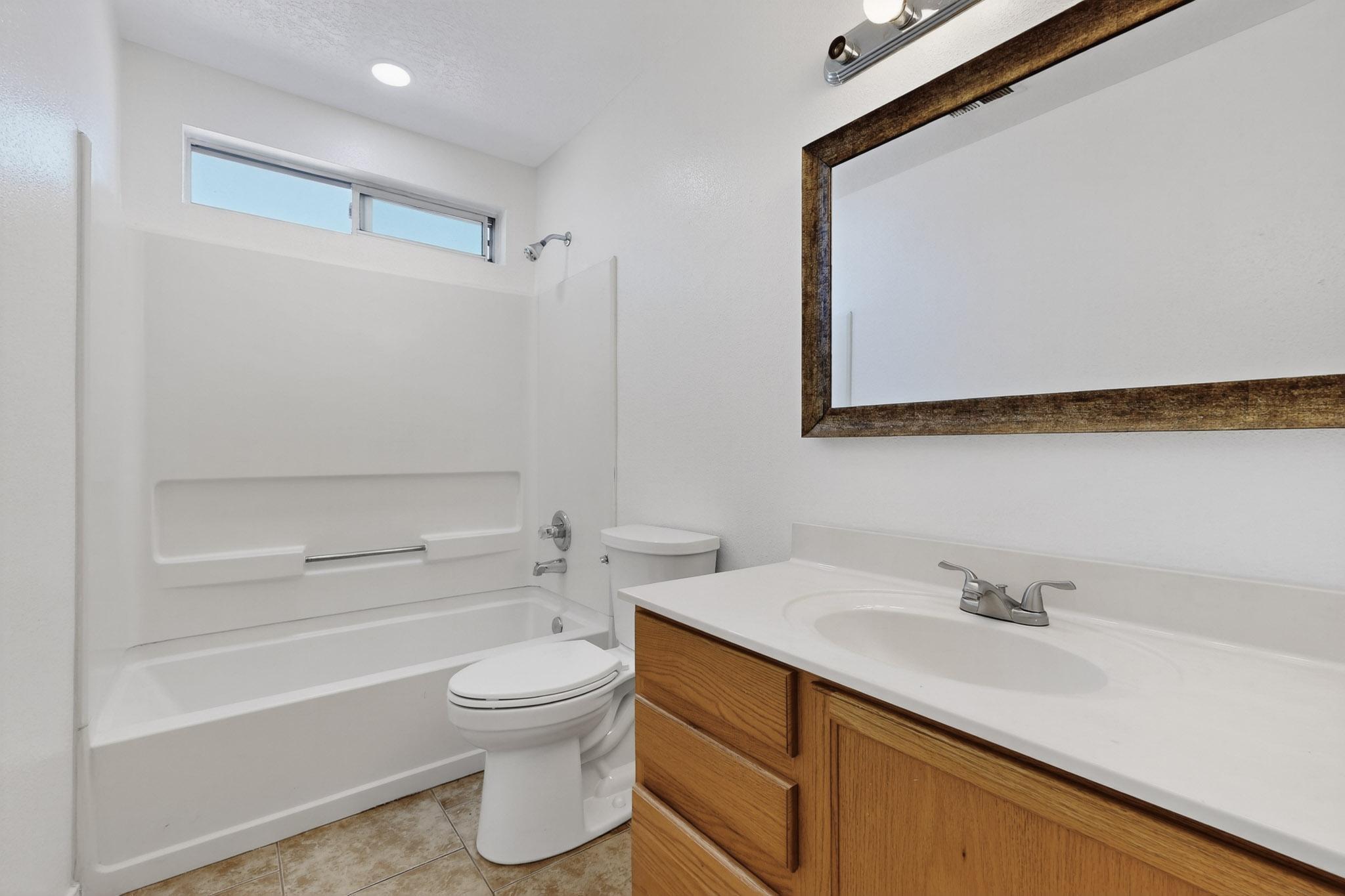 424 Whitethorn Street SW