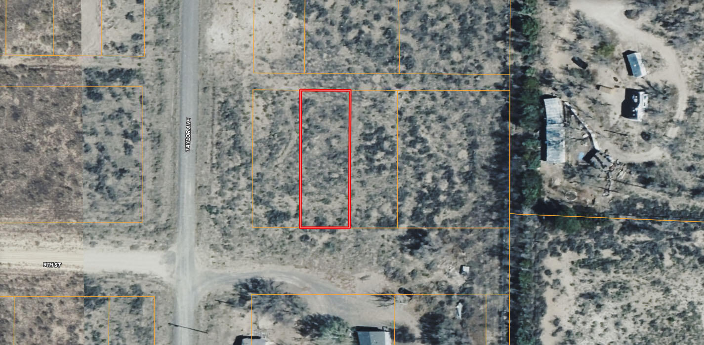 Lot 15-16 E 9Th Street