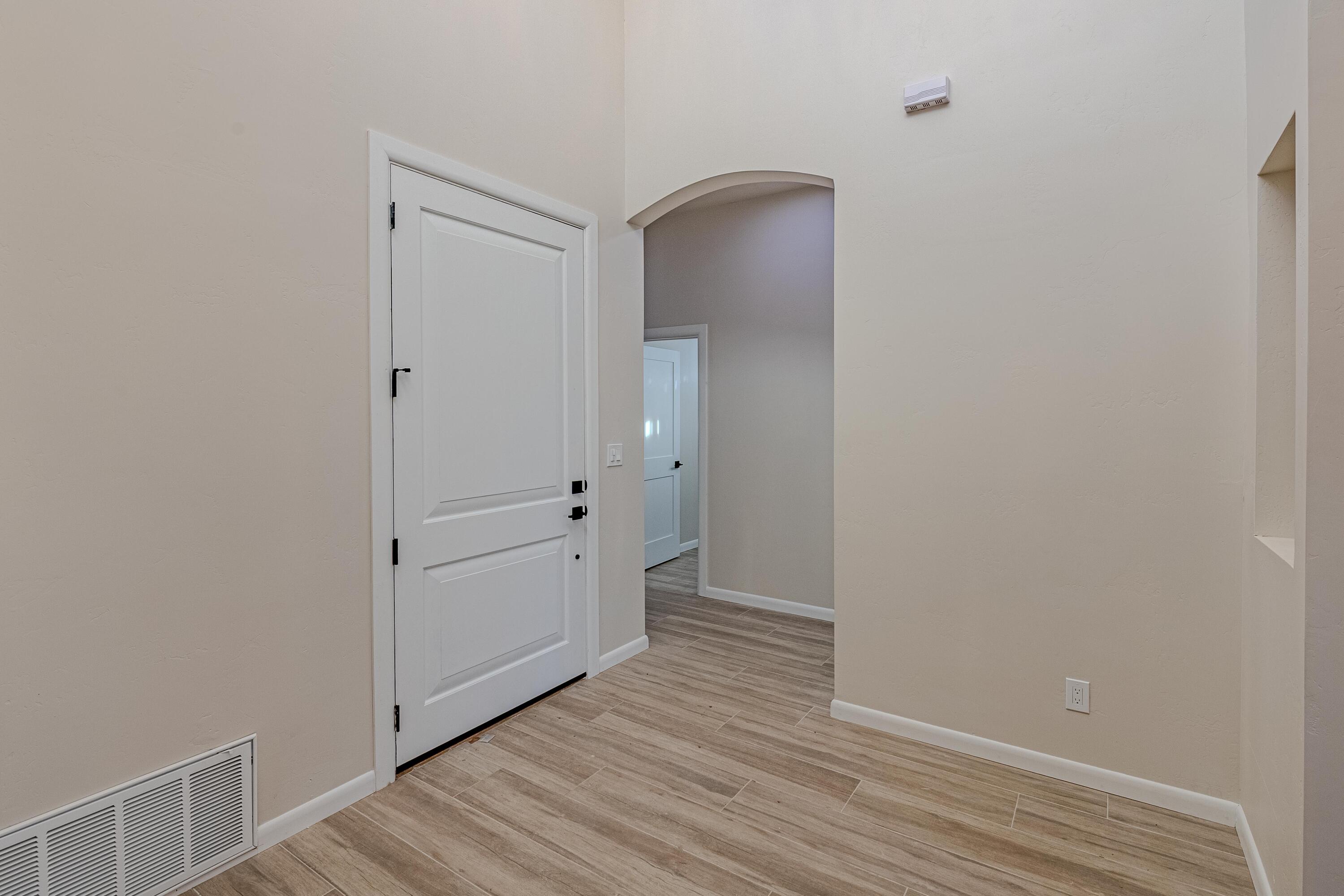 605 Colorado Mountain Road NE