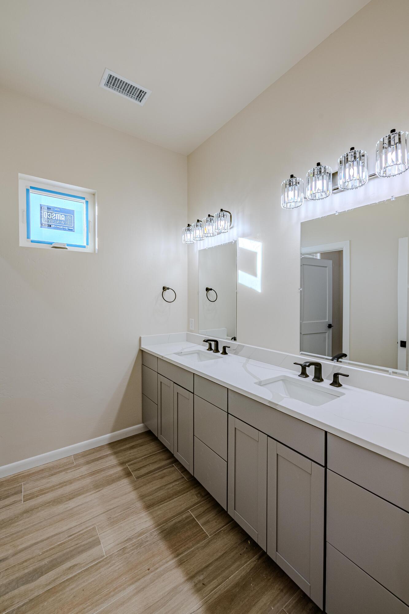 605 Colorado Mountain Road NE