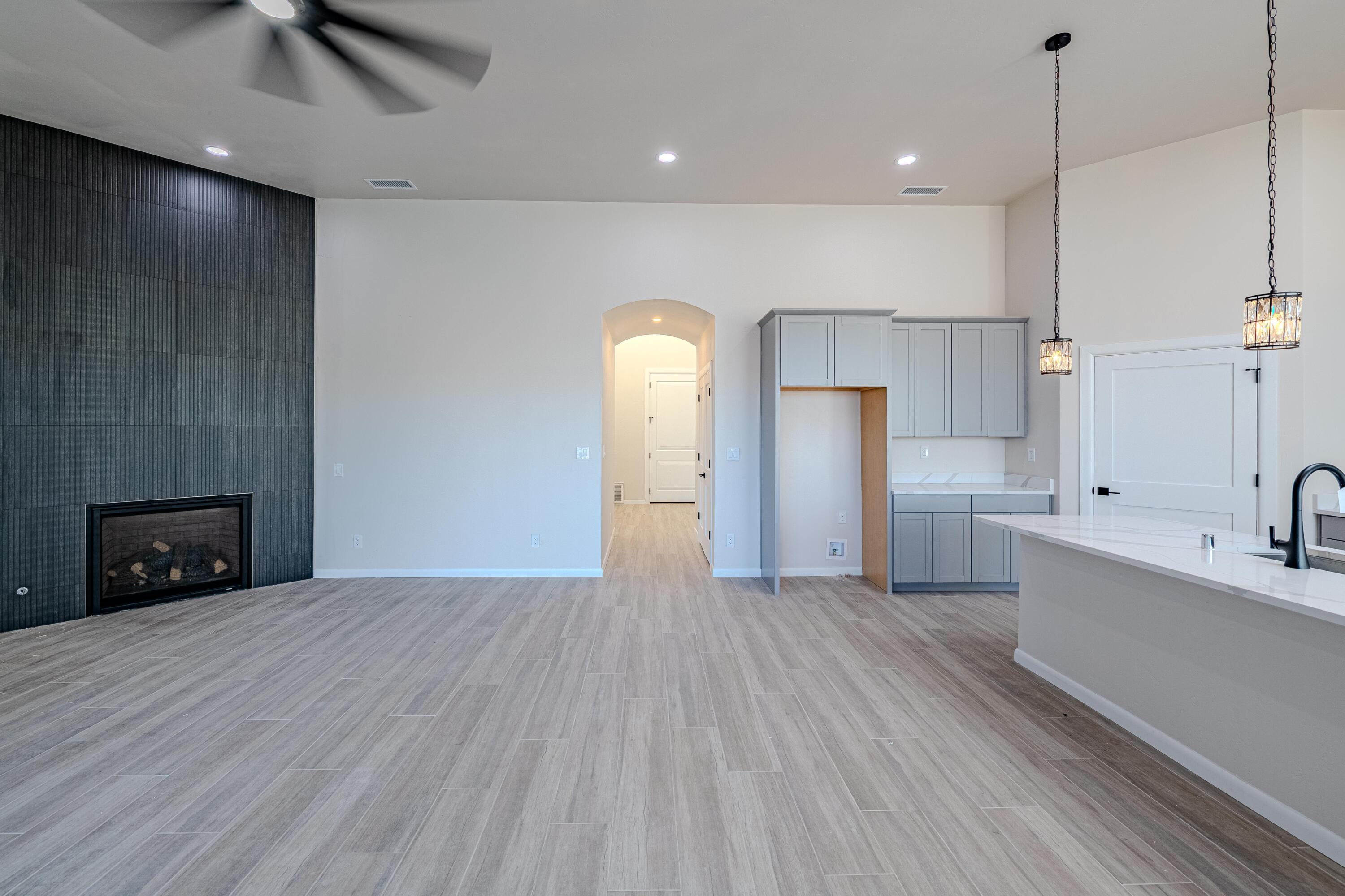 605 Colorado Mountain Road NE