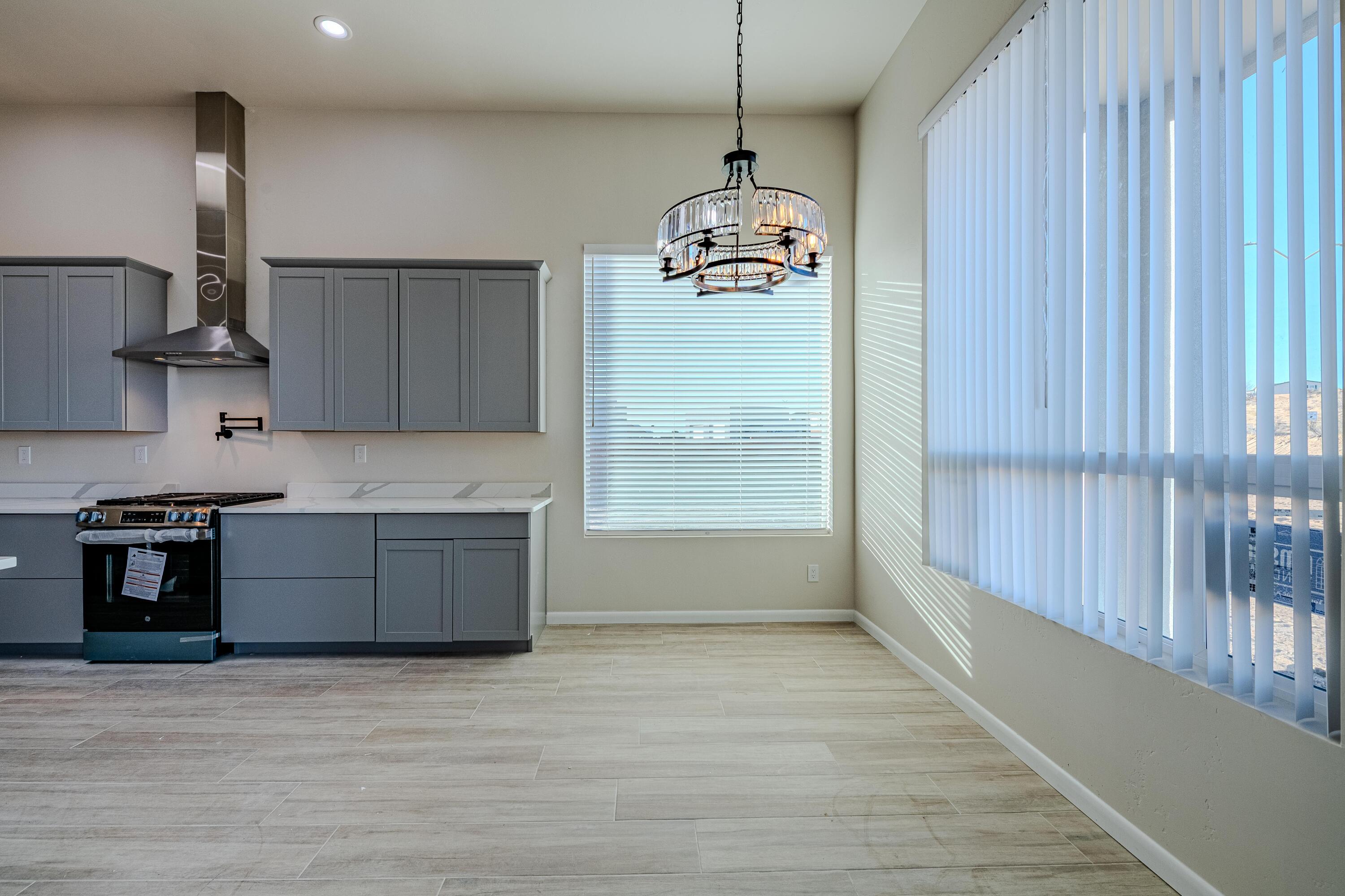 605 Colorado Mountain Road NE