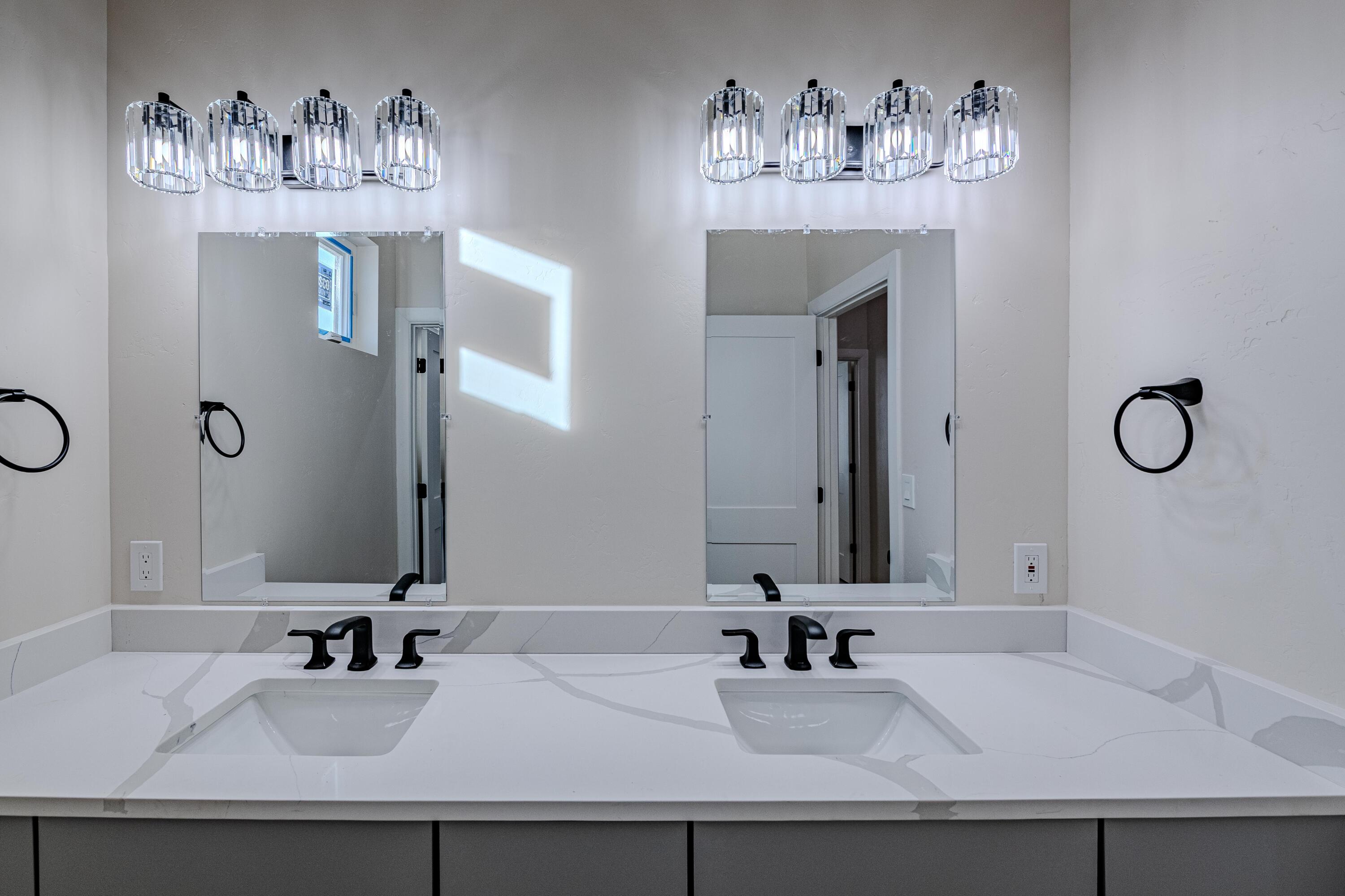 605 Colorado Mountain Road NE