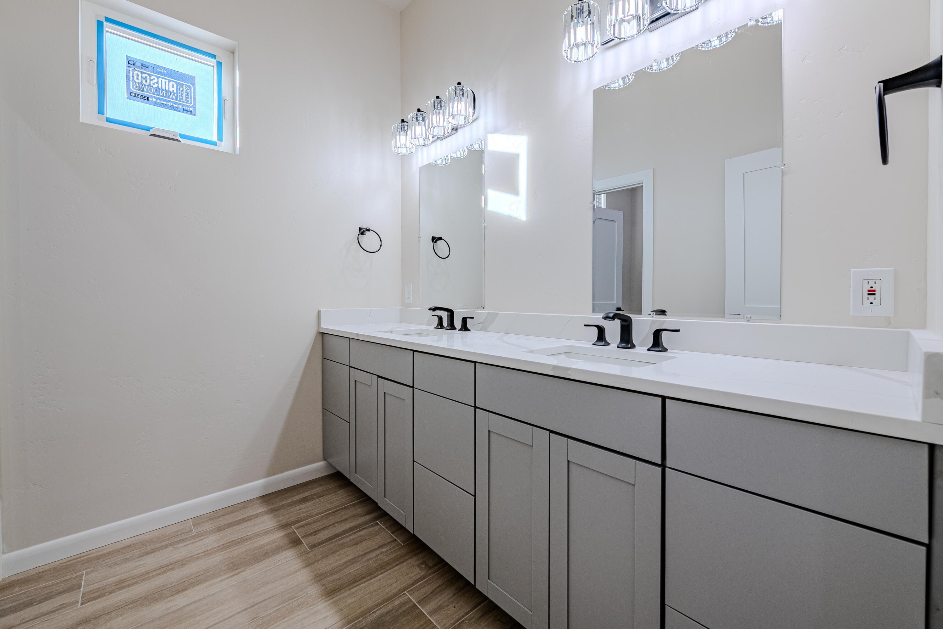 605 Colorado Mountain Road NE