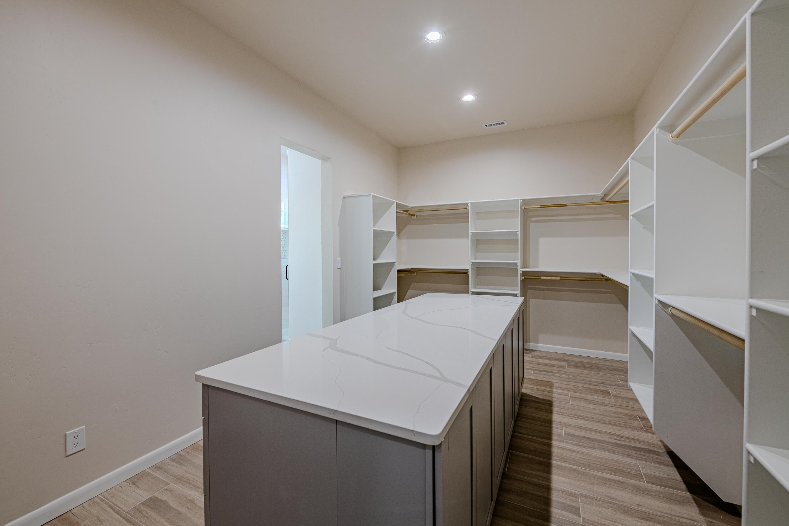 605 Colorado Mountain Road NE