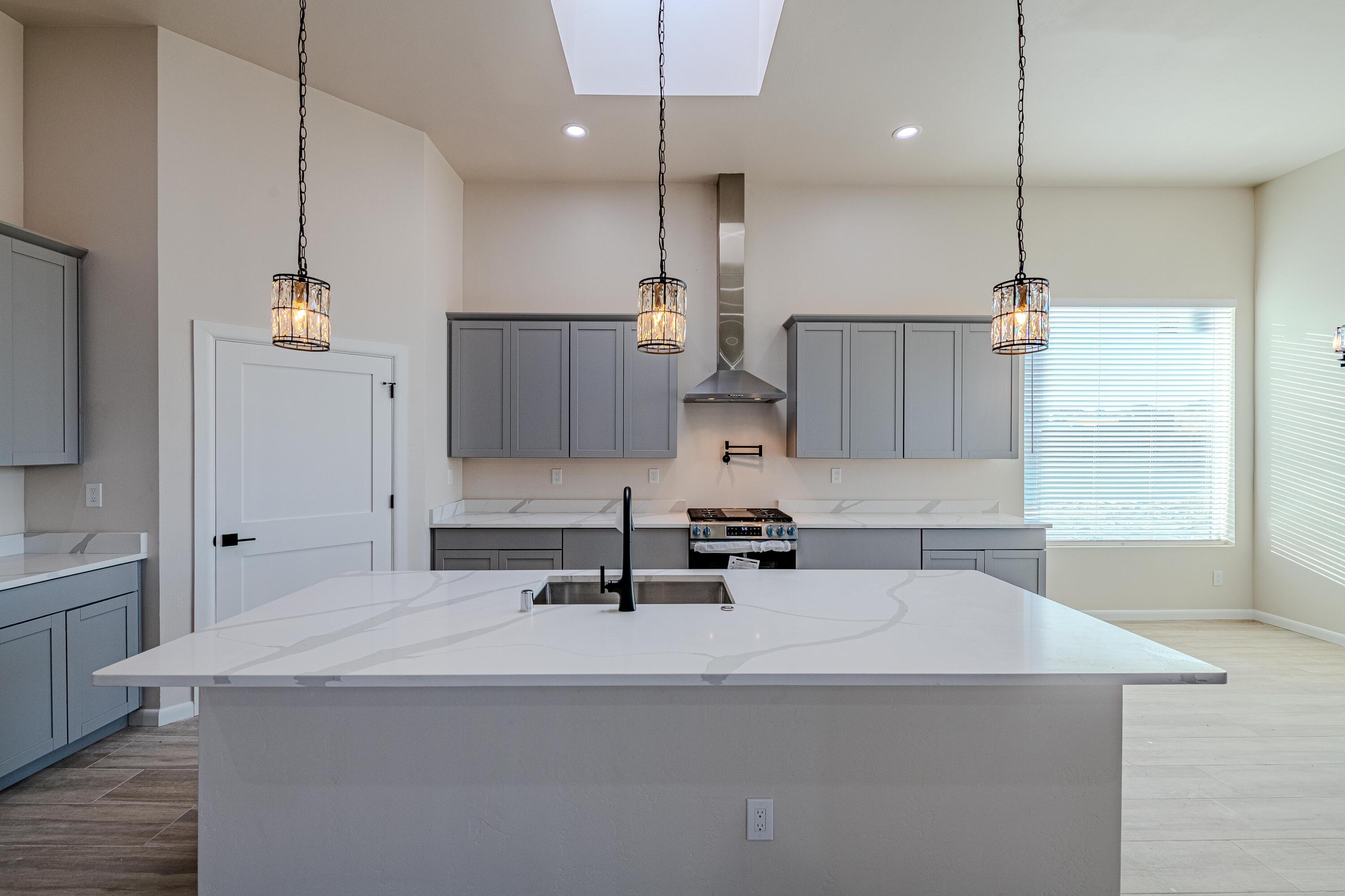 605 Colorado Mountain Road NE