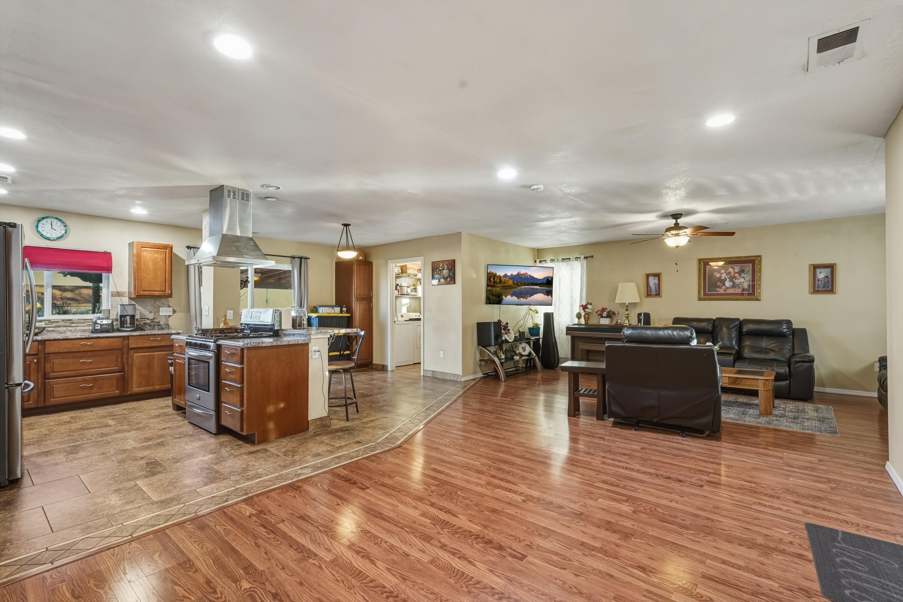 1700 Gschwind Place SW