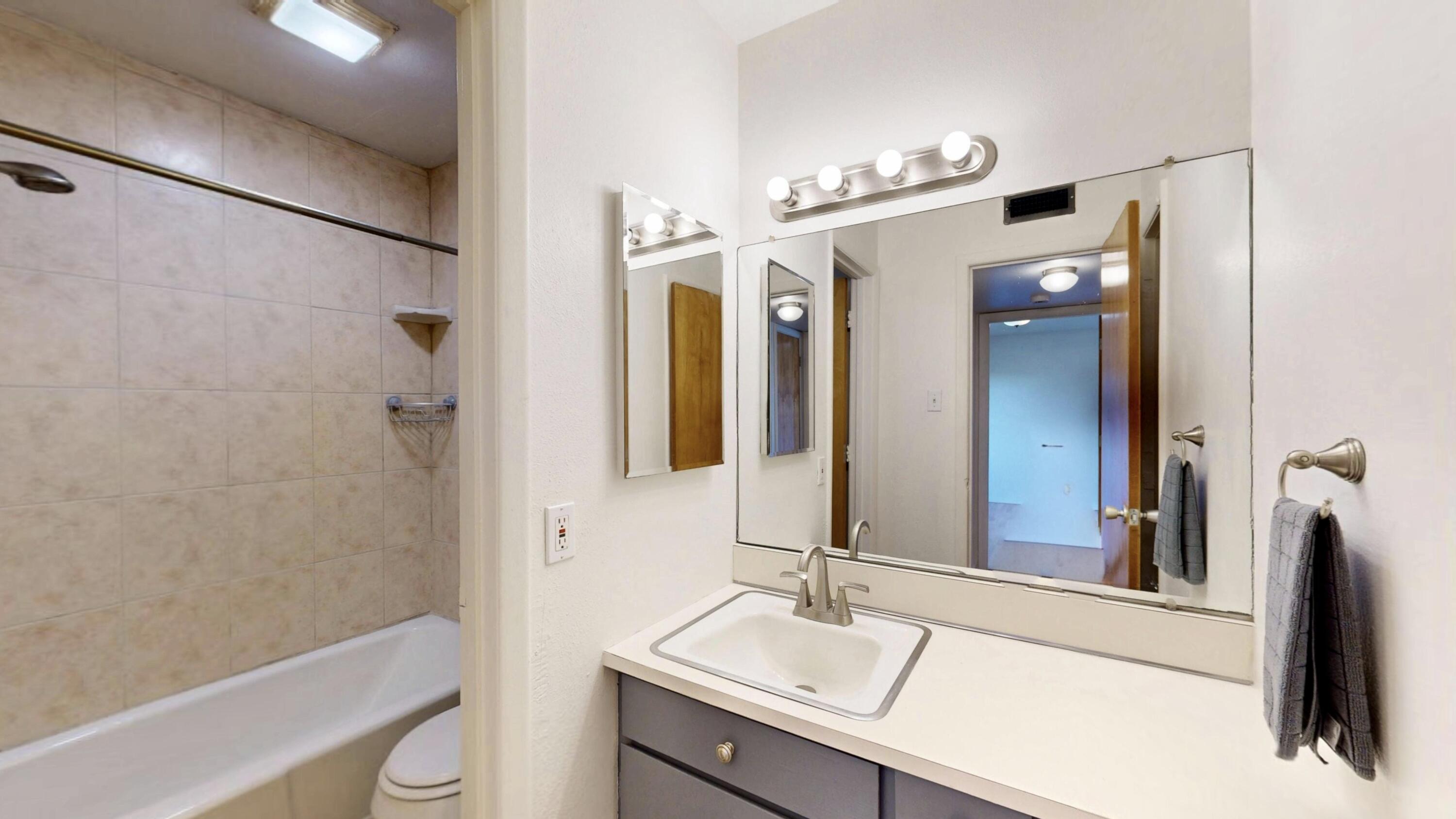 1601 Pennsylvania Street NE U 04