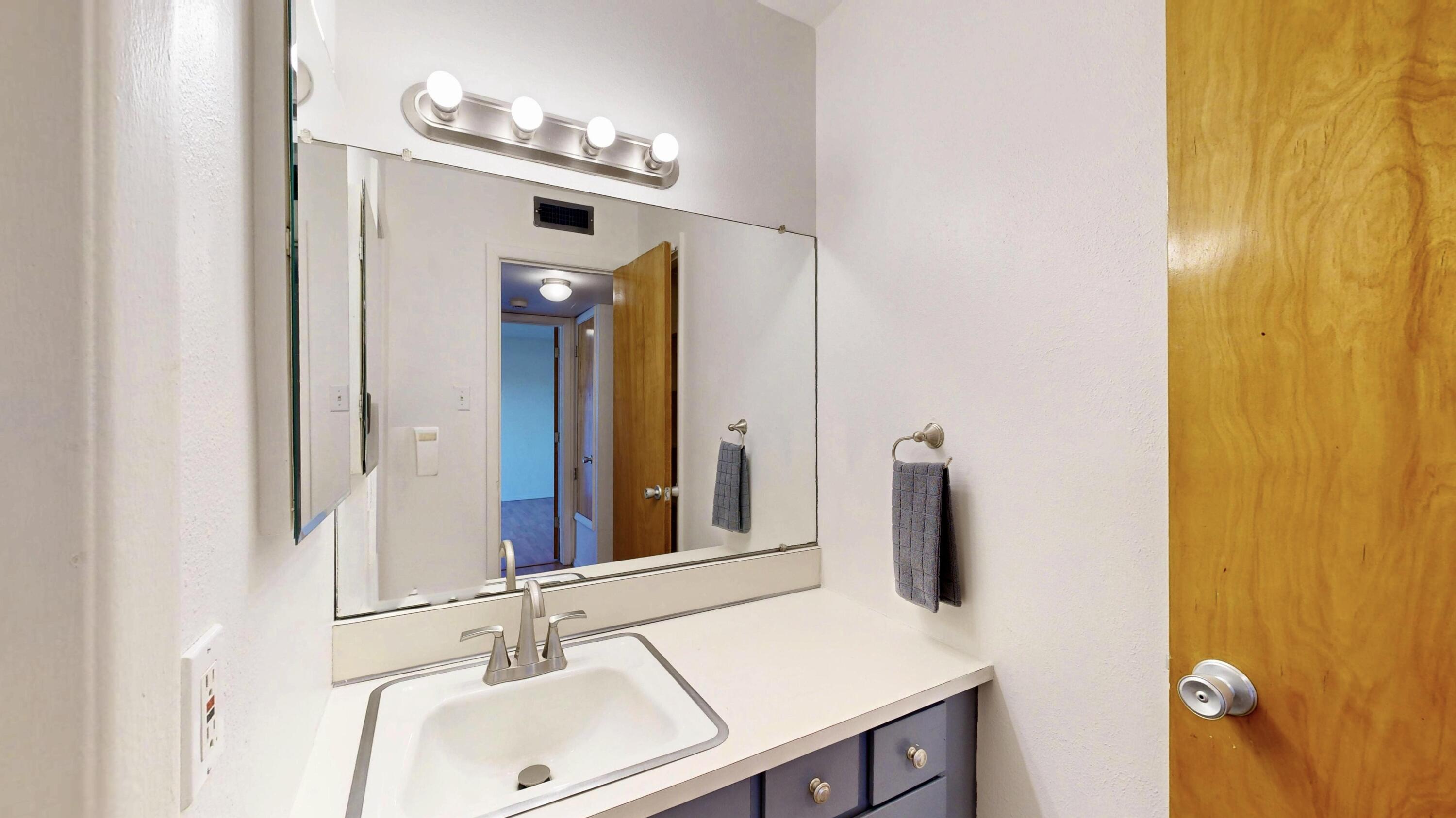 1601 Pennsylvania Street NE U 04