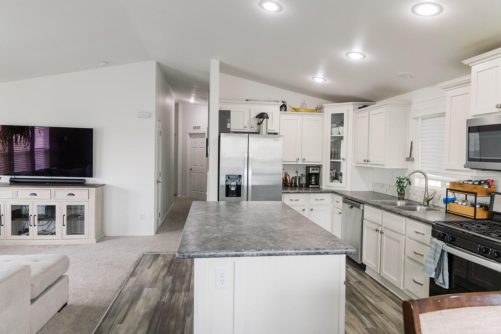 362 E Antelope Circle SE