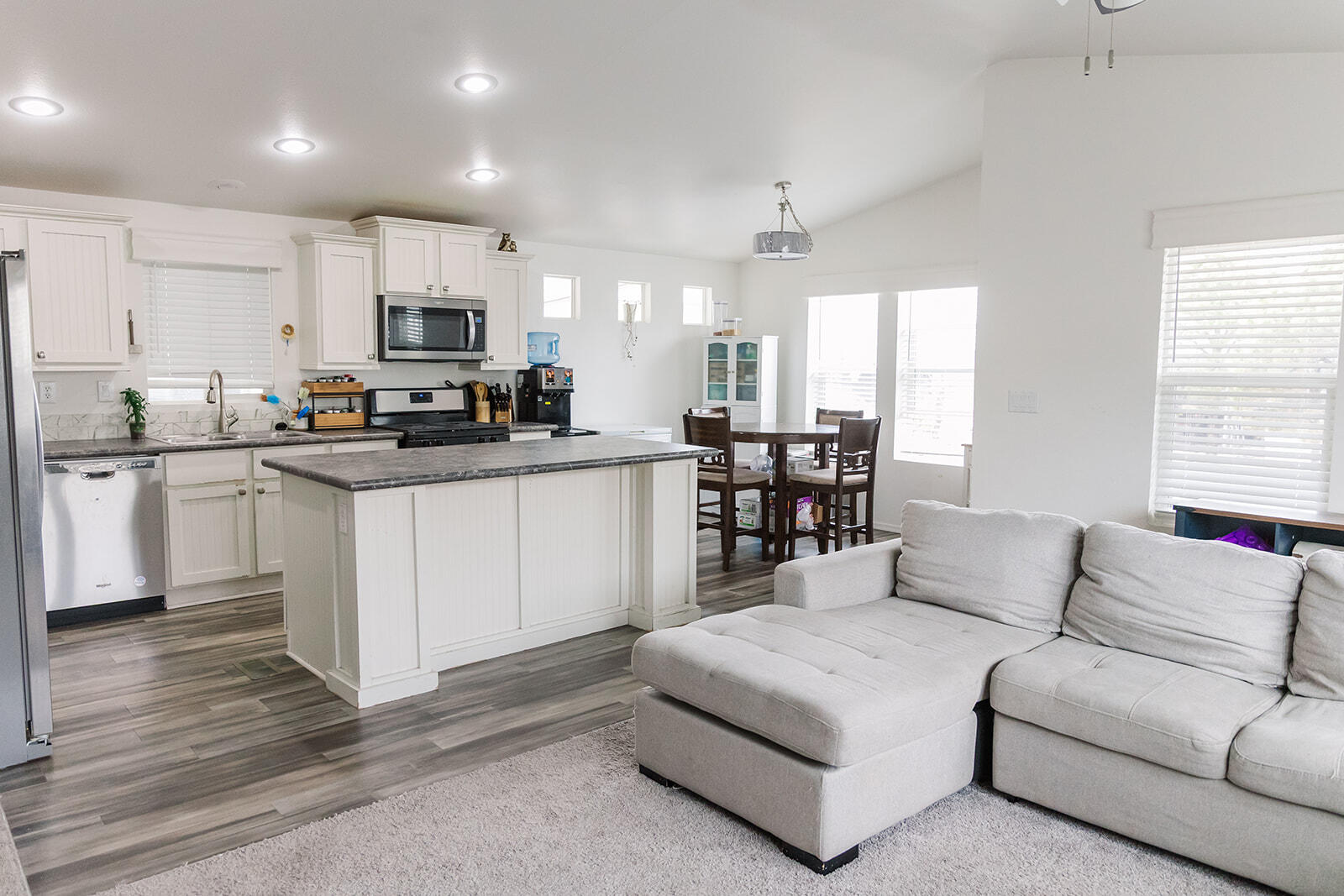 362 E Antelope Circle SE