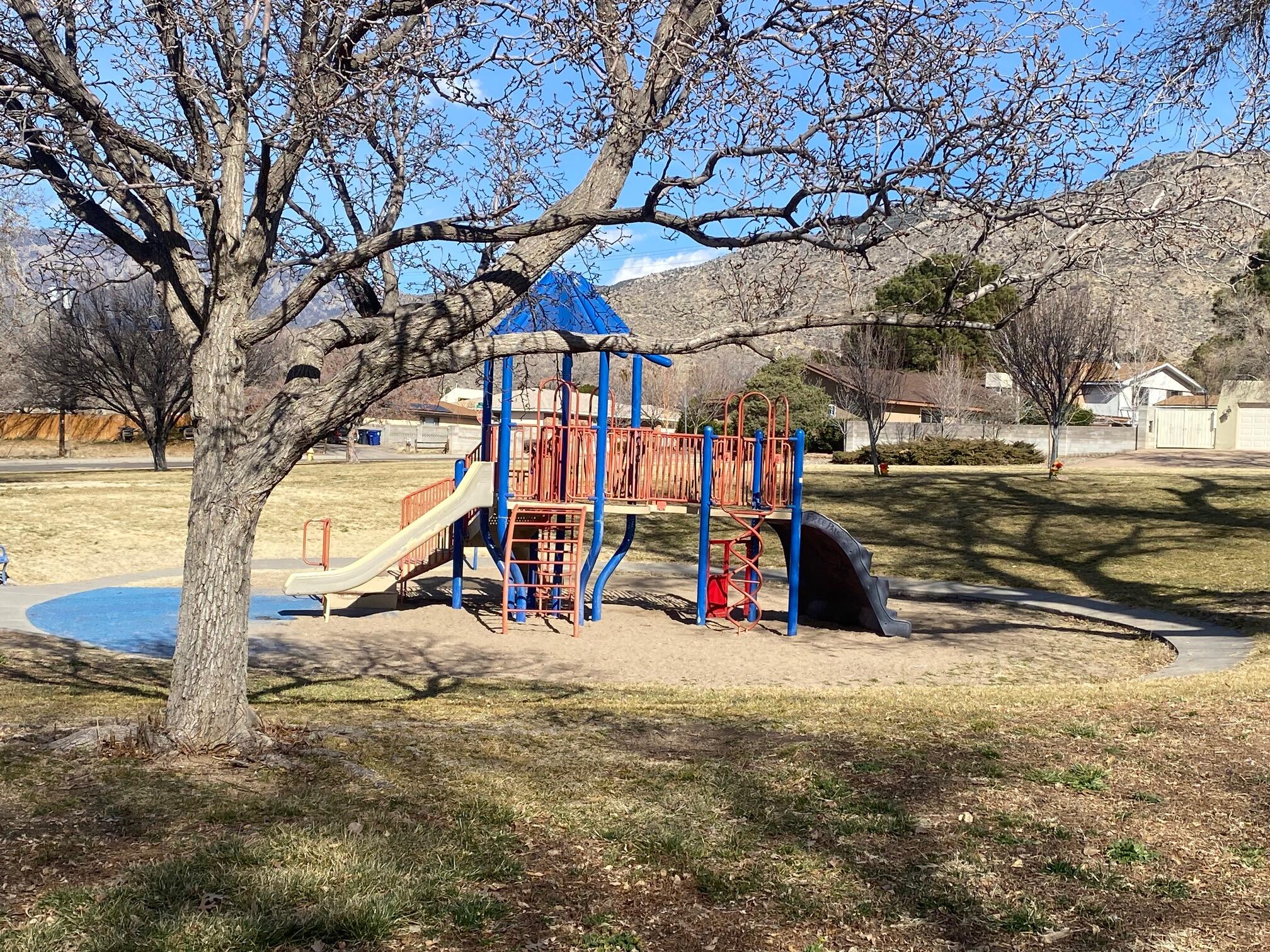 1921 Chelwood Park Boulevard NE