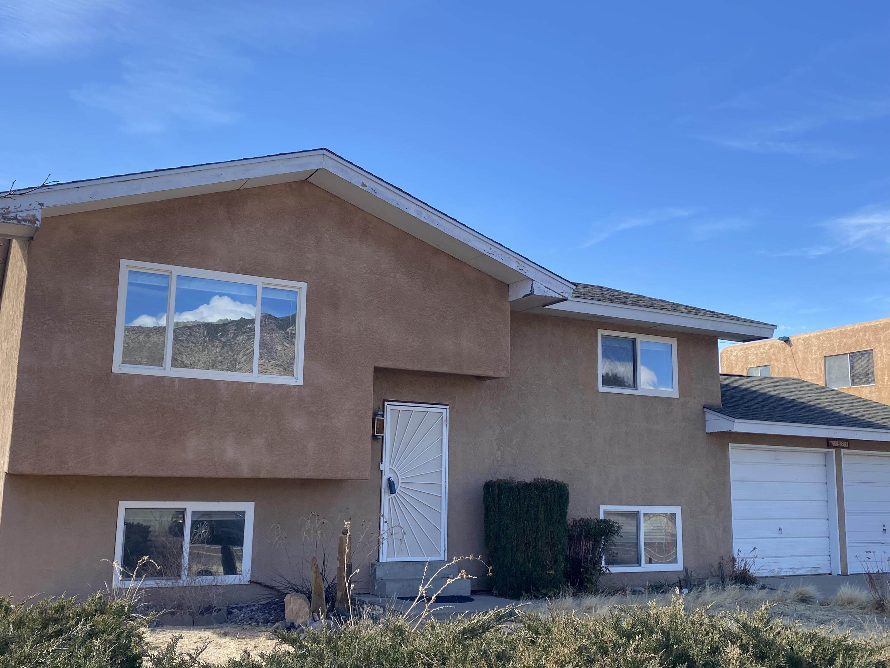 1921 Chelwood Park Boulevard NE