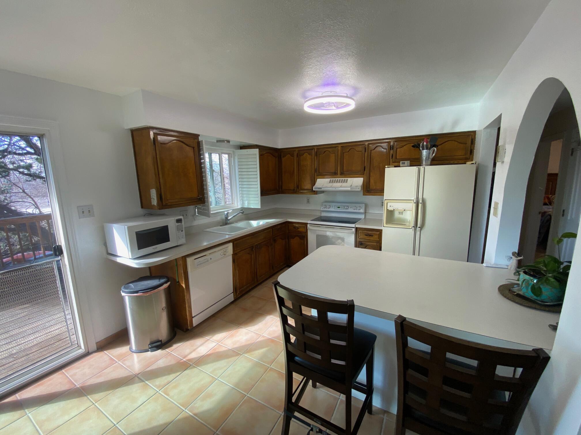 1921 Chelwood Park Boulevard NE