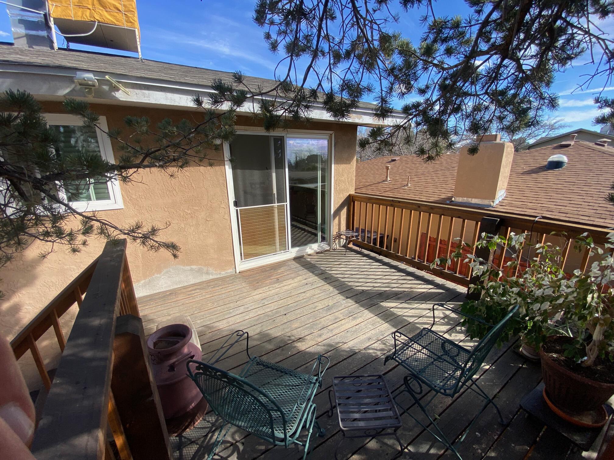 1921 Chelwood Park Boulevard NE