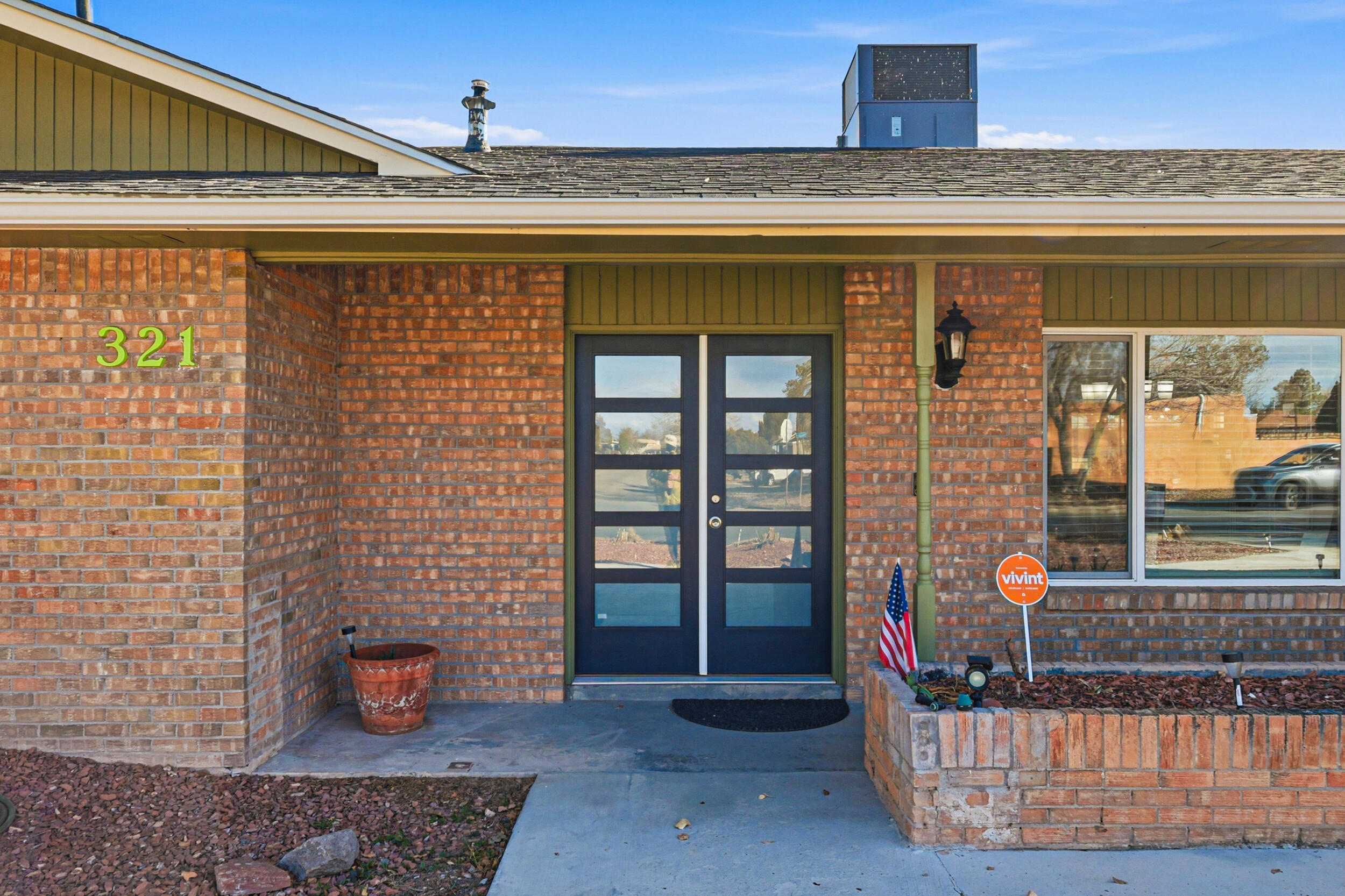 321 Hillandale Avenue