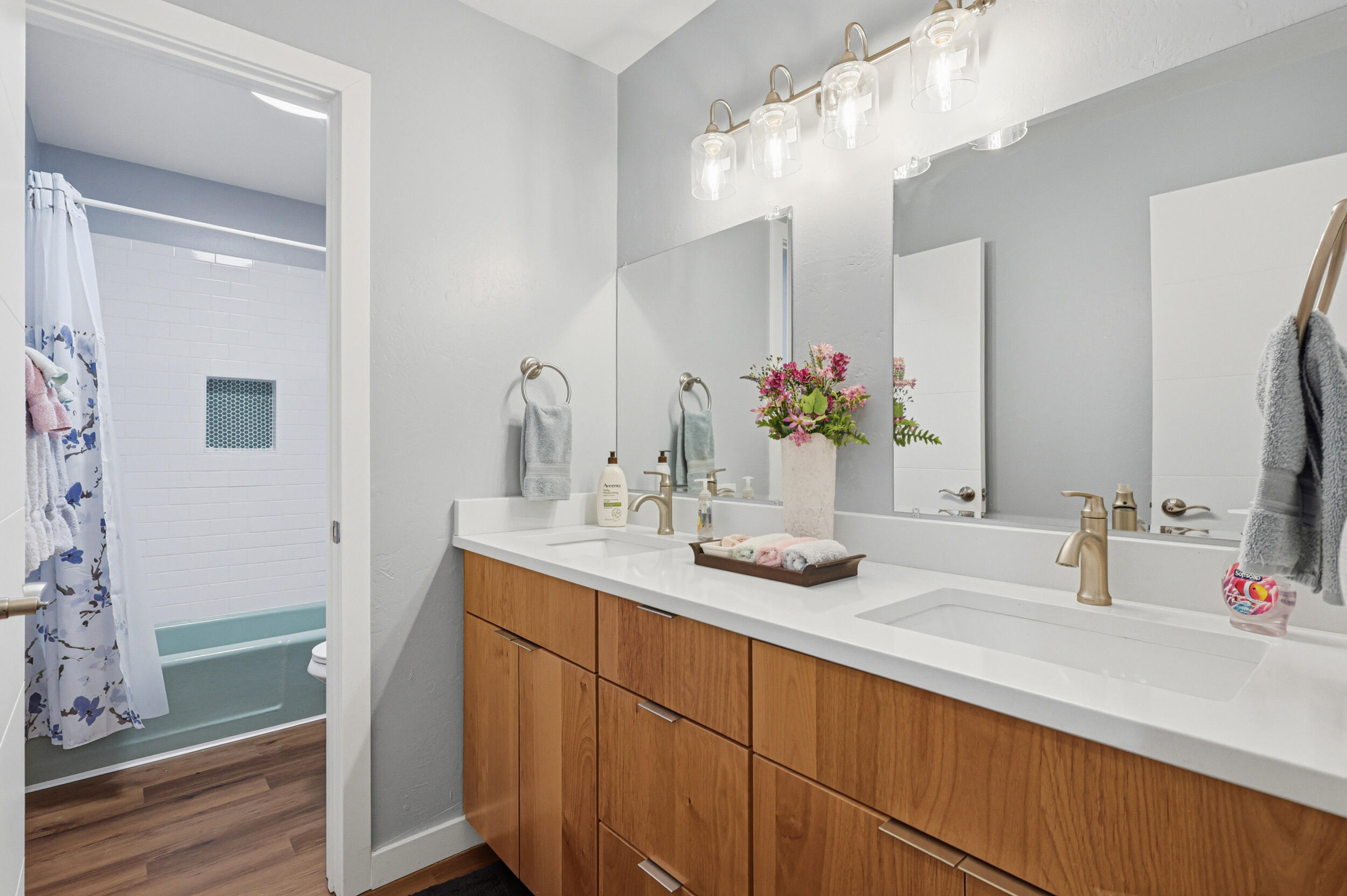 321 Hillandale Avenue